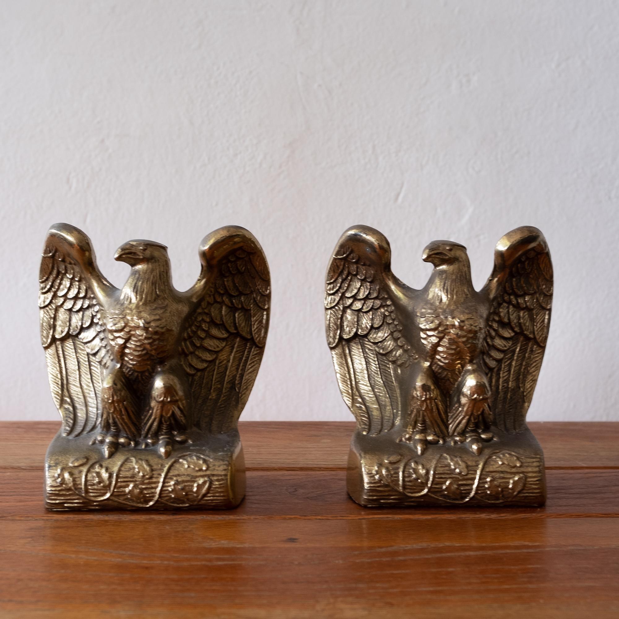 Brass American bald eagle bookends from the 1950s. Good weight with original green felt.