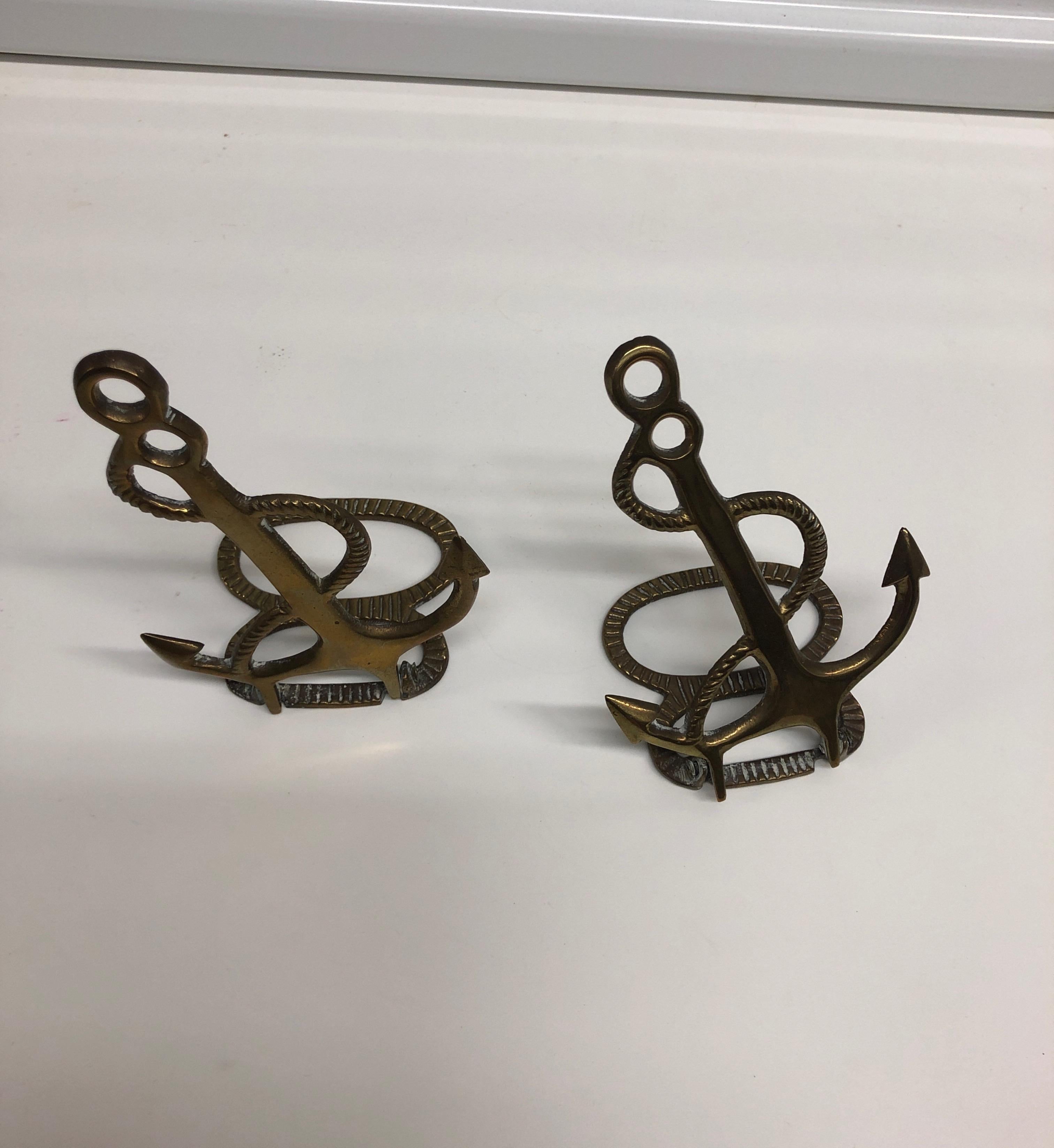 Pair of vintage brass nautical anchor and rope bookends
Polished brass bookends. India, 1980s
Size: 3 x 2.5 x 6” H.