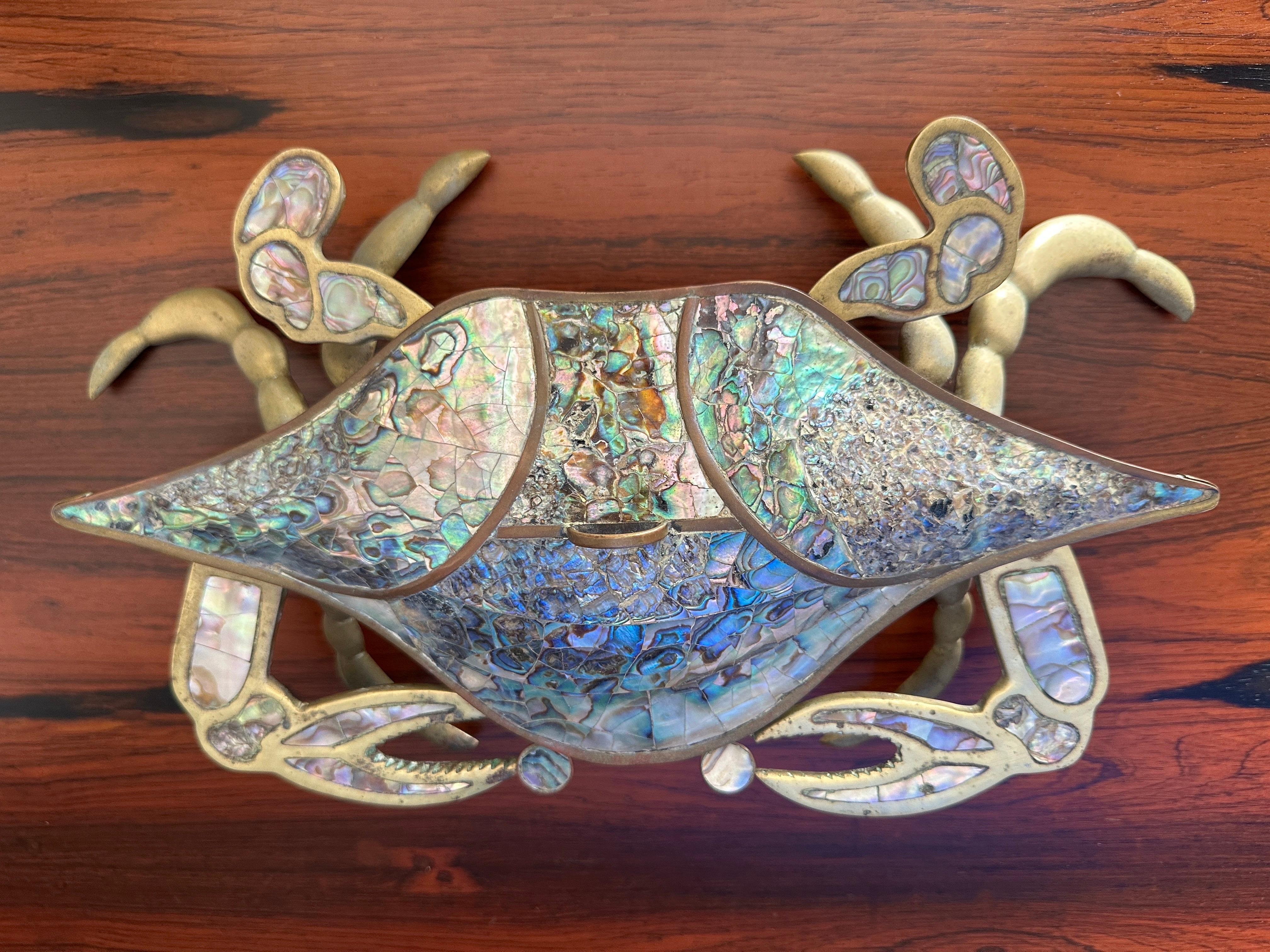 Caja de baratijas escultura de cangrejo de latón y concha de abulón en Bueno estado para la venta en North Hollywood, CA