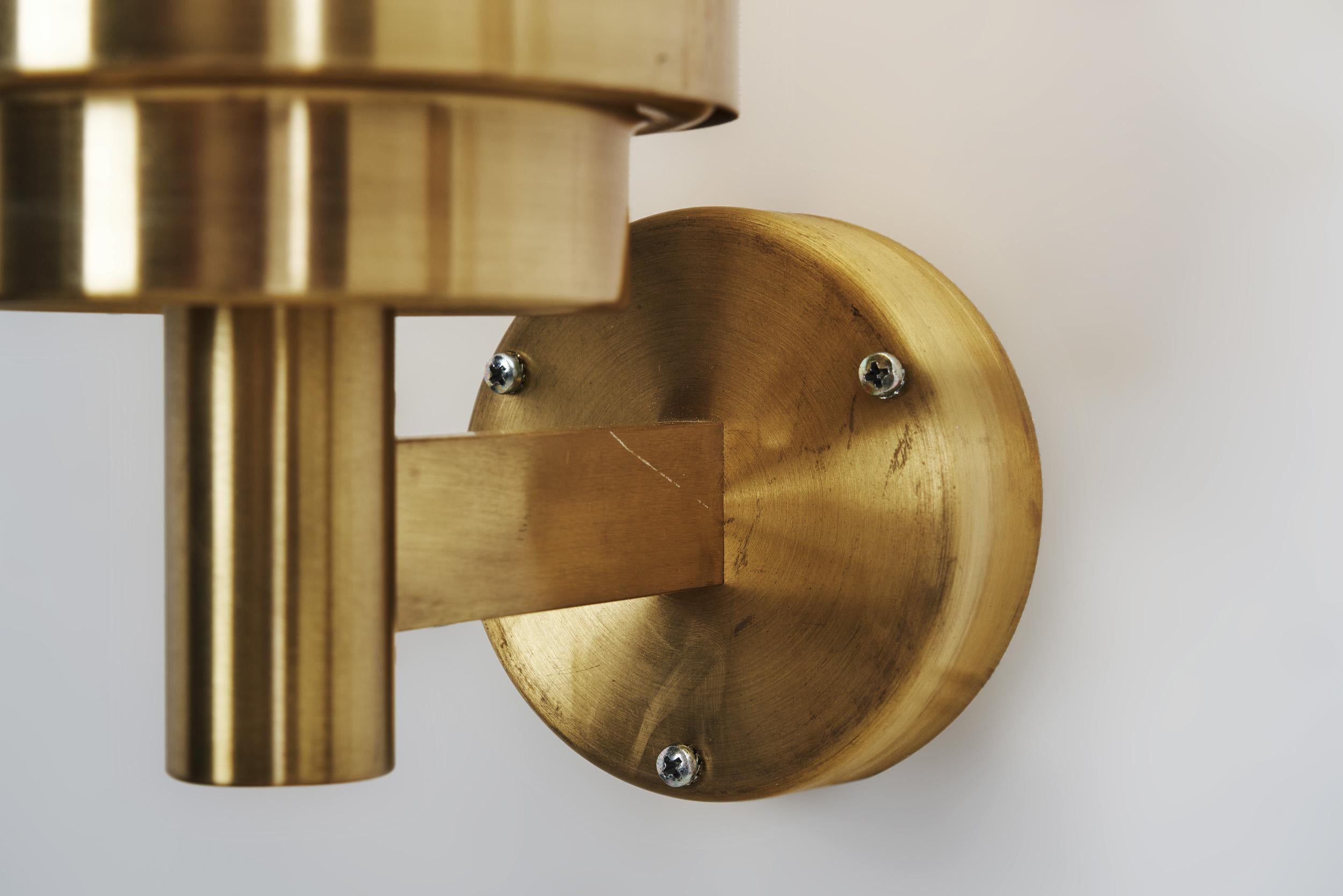 Brass and Acrylic Glass Wall Lamps by Stockmann Orno, Finland 1960s For Sale 11