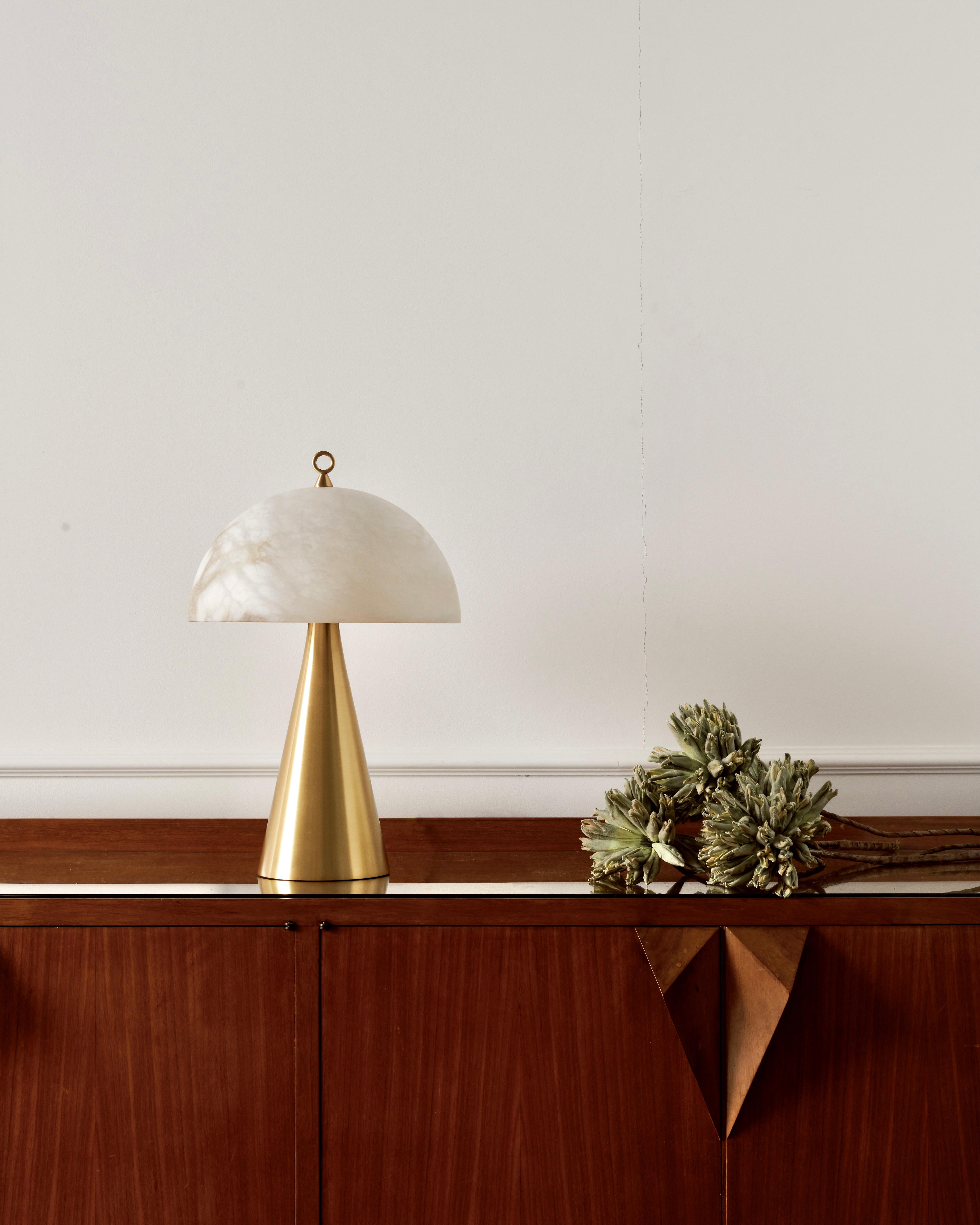 Altro Lampada da tavolo Fungotto in ottone e alabastro di Matlight Milano in vendita