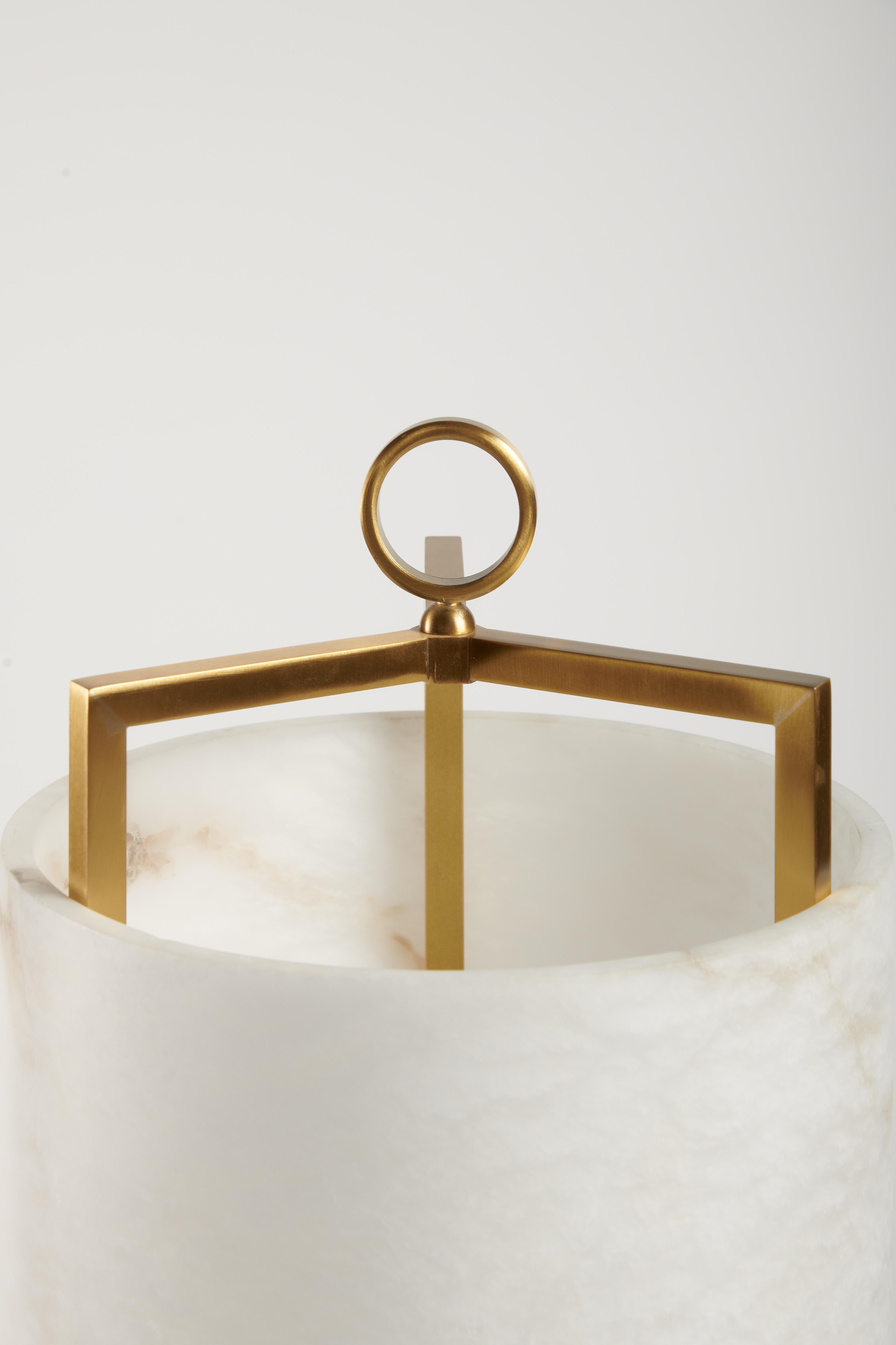 Postmoderne Lampe de table en laiton et albâtre par MATLIGHT Milano en vente