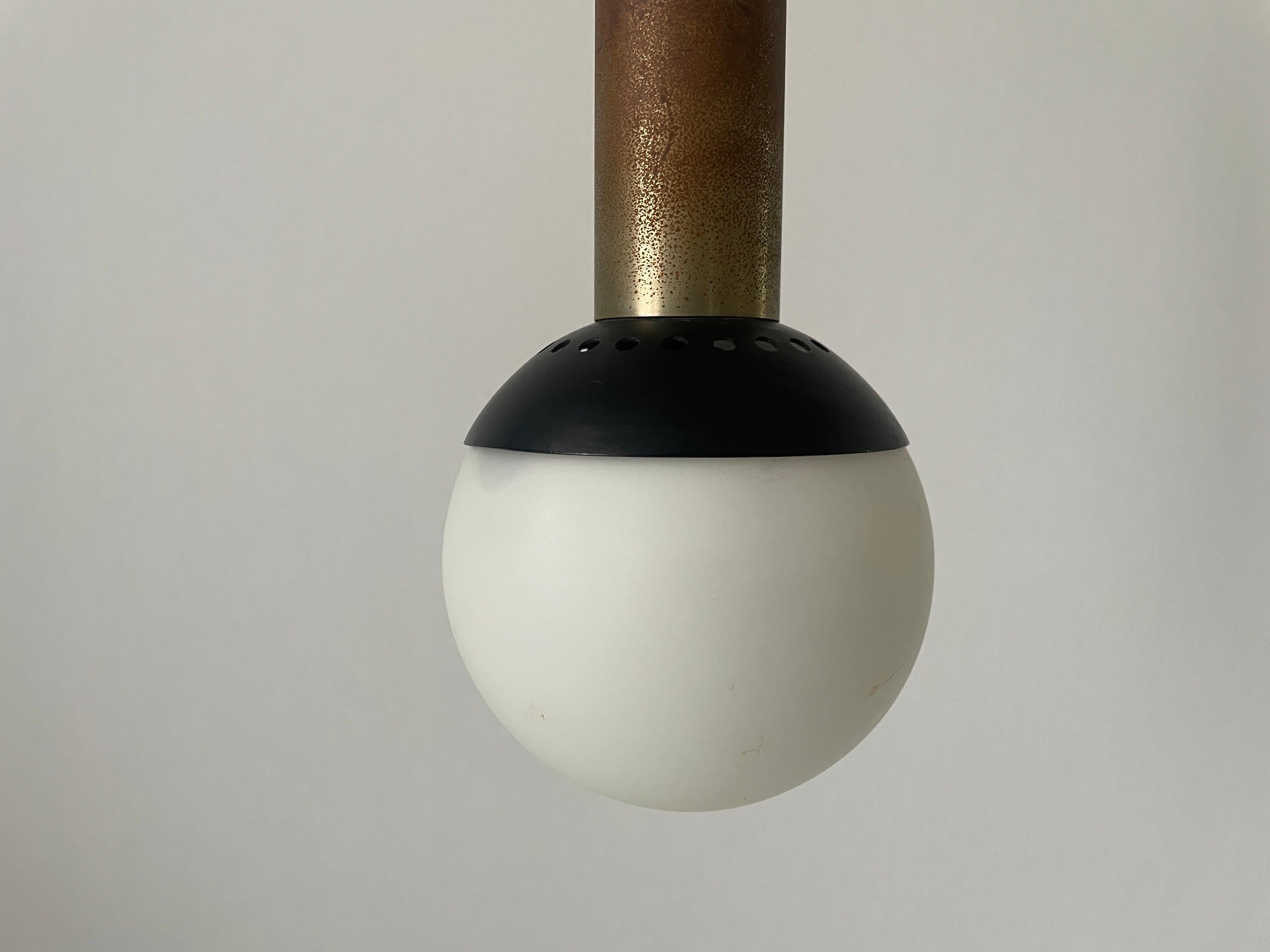 Lámpara de techo de latón y cristal Ball and Ball, atribuida a Stilnovo, años 60, Italia en Excelente estado para la venta en Hagenbach, DE