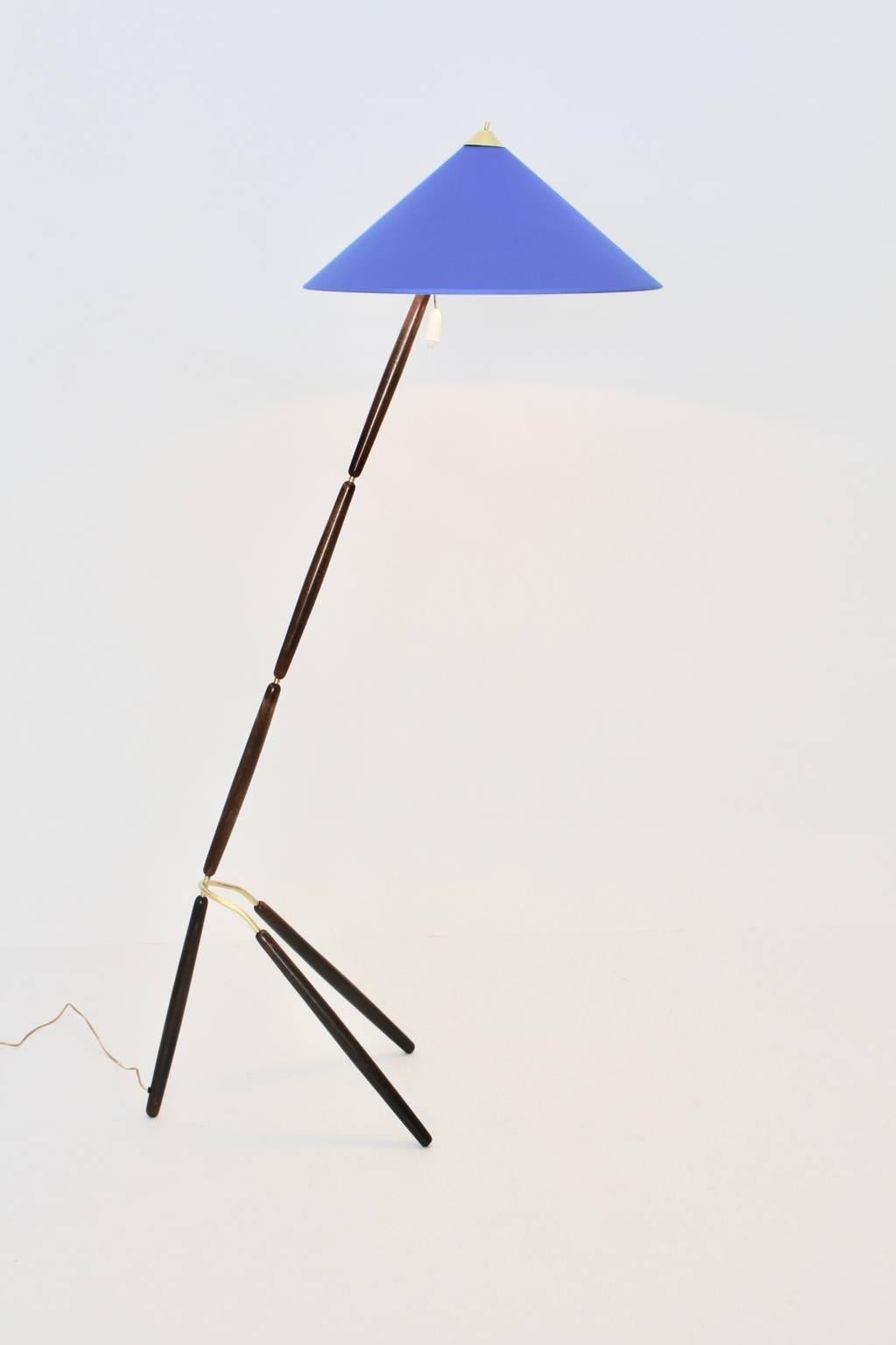 Brass Beech Vintage Floor Lamp Attributed to Giuseppe Ostuni Italy ca 1949 For Sale 8