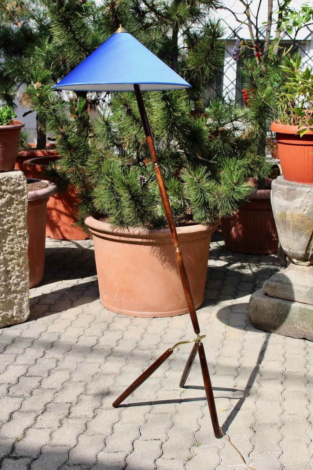 Brass Beech Vintage Floor Lamp Attributed to Giuseppe Ostuni Italy ca 1949 For Sale 1