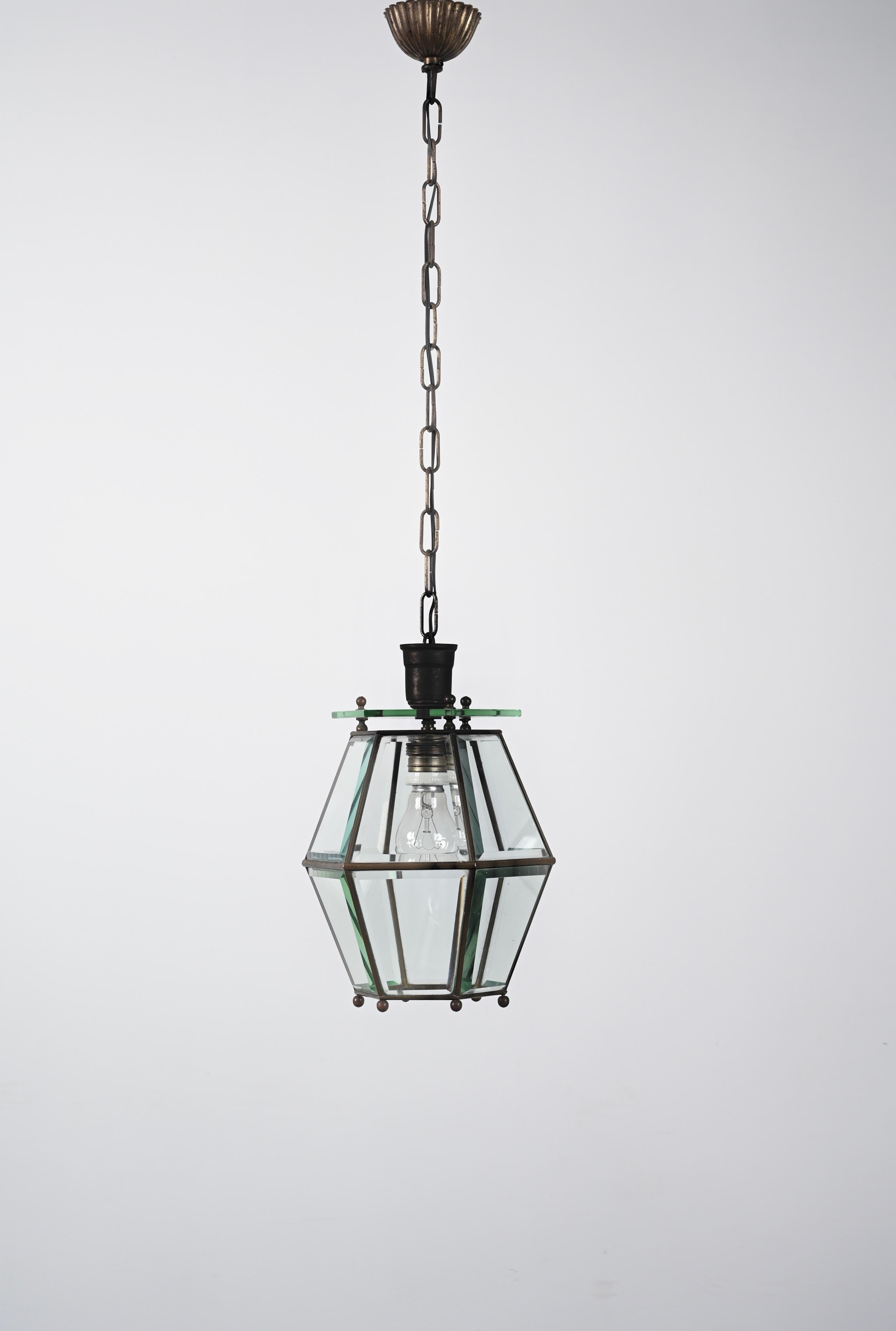 Brass and Beveled Glass Hexagonal Italian Chandelier after Adolf Loos, 1950s For Sale 7