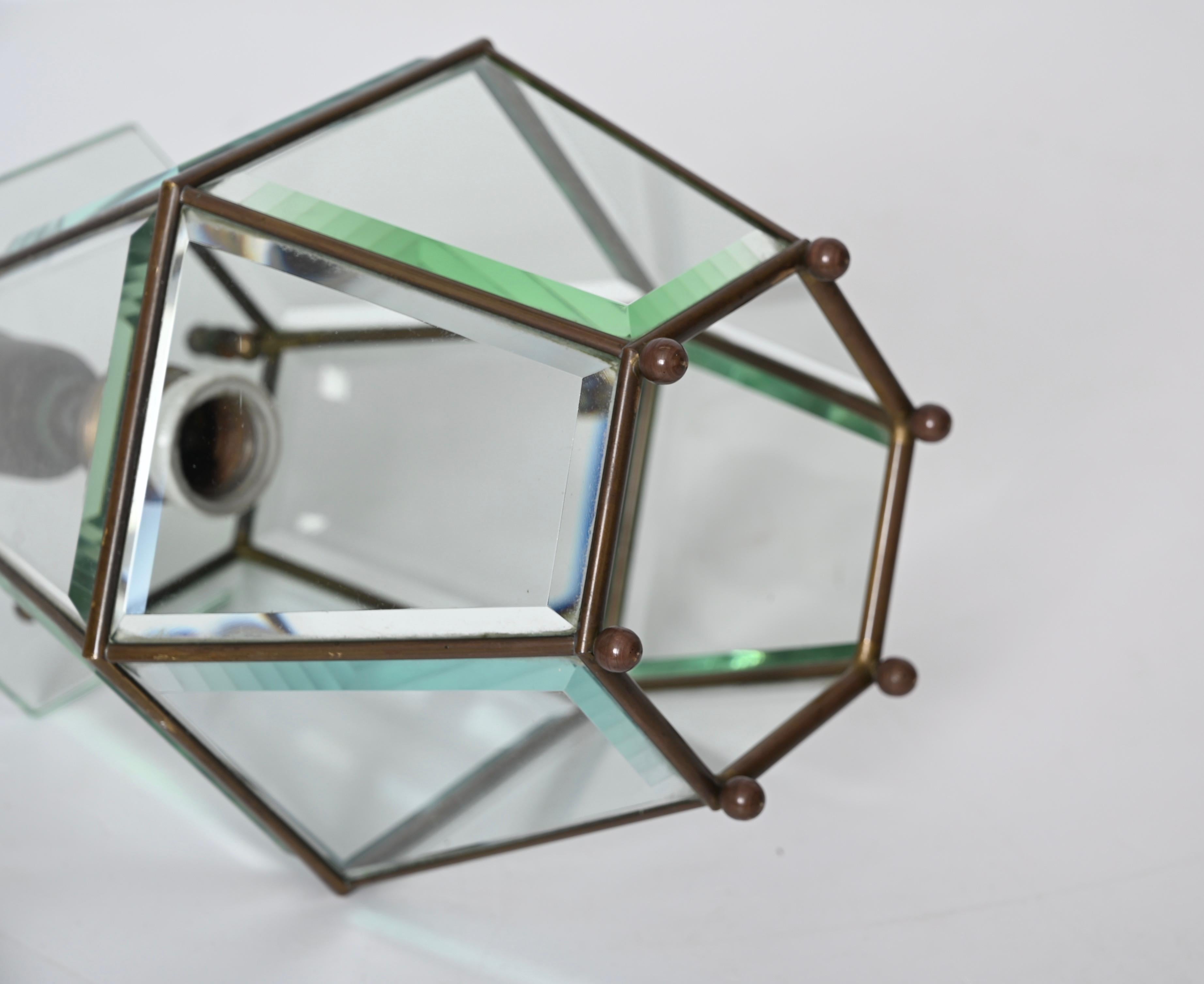 Brass and Beveled Glass Hexagonal Italian Chandelier after Adolf Loos, 1950s In Good Condition For Sale In Roma, IT