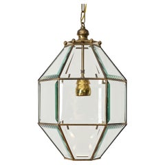 Lustre italien hexagonal en laiton et verre biseauté d'après Fontana Arte, années 1950