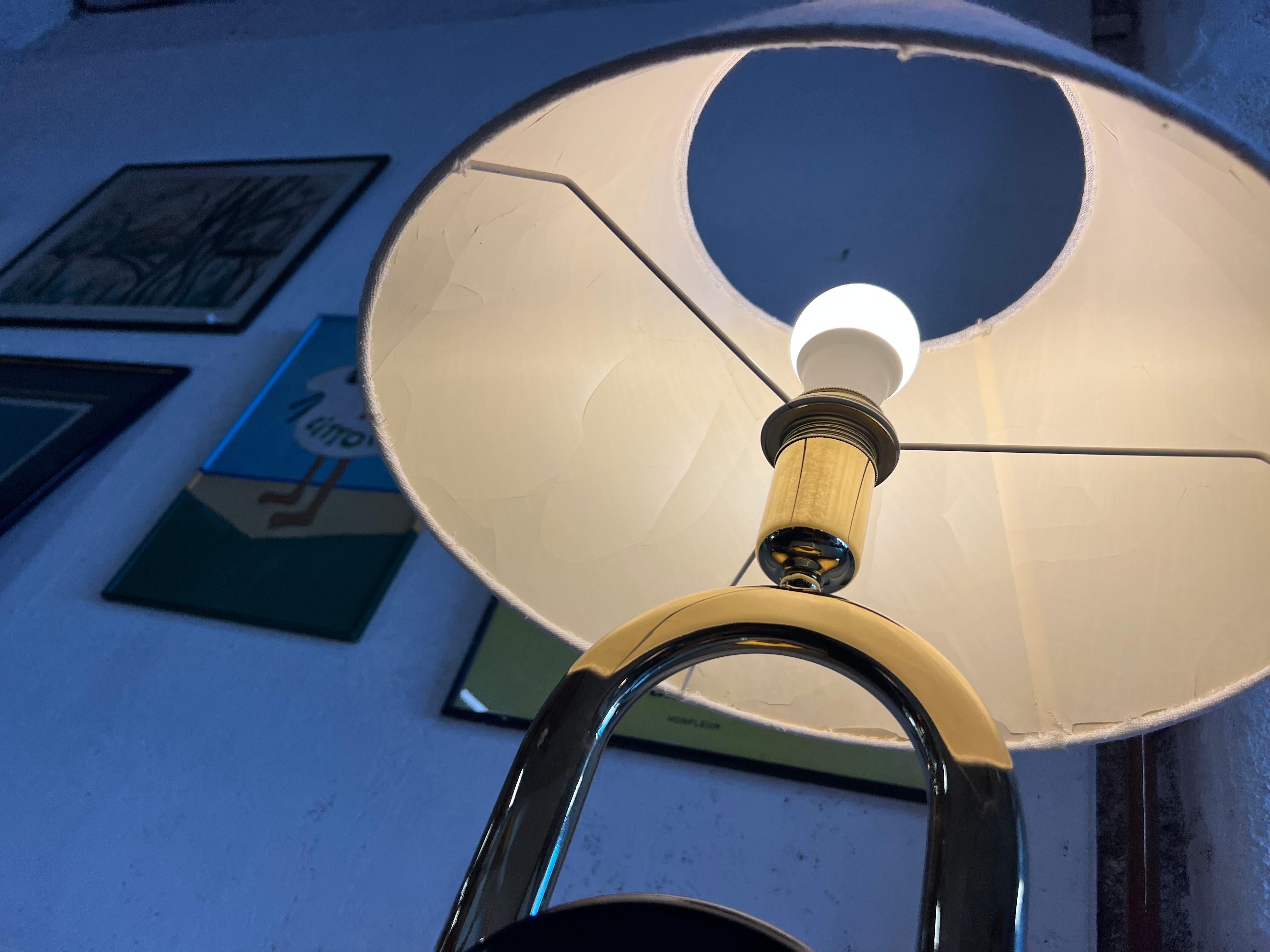 Schreibtischlampe aus Messing und schwarzem Lack, 1980er Jahre (Ende des 20. Jahrhunderts) im Angebot