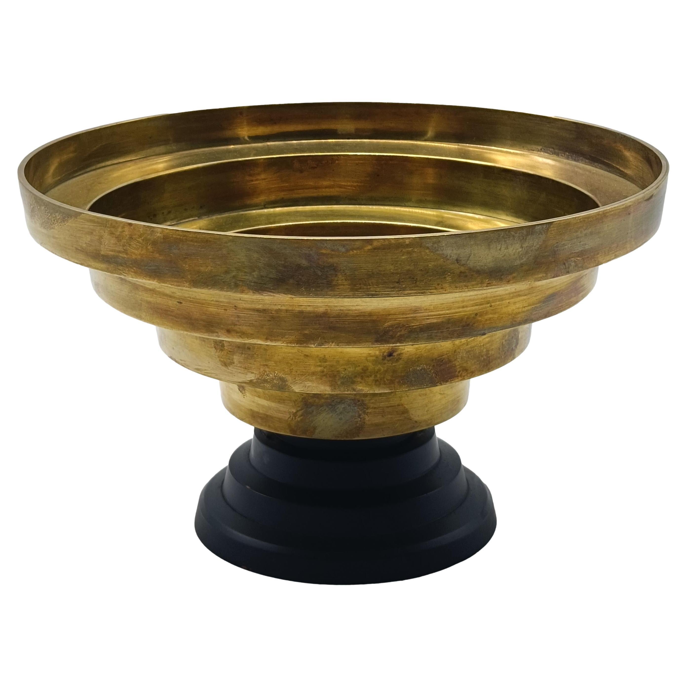 Centrotavola in ottone e metallo nero, Italia, anni
70