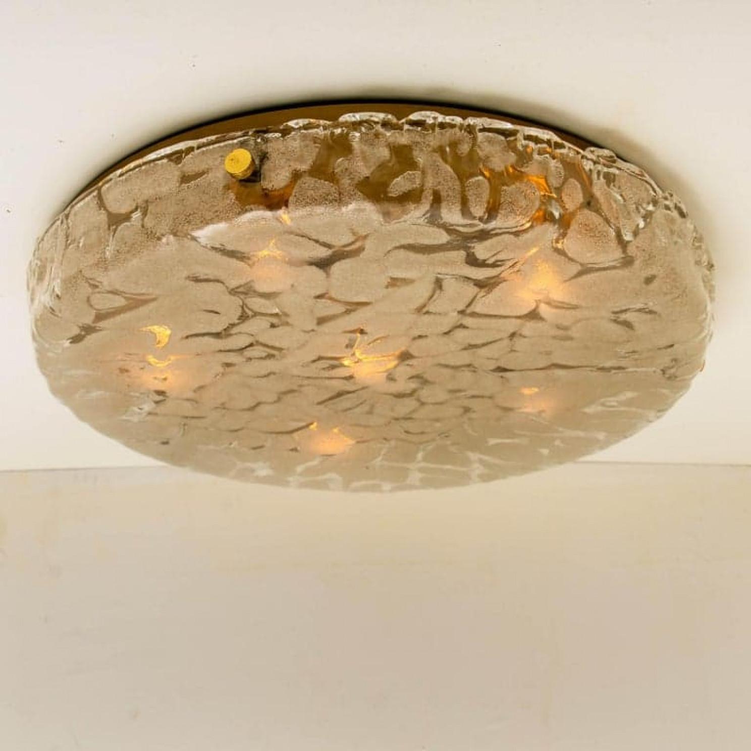 XX secolo Lampada da parete o da incasso in ottone e vetro di Murano soffiato, anni '60 in vendita