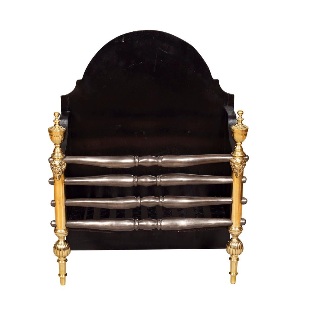 Néo-classique Grille de cheminée en laiton et fonte en vente