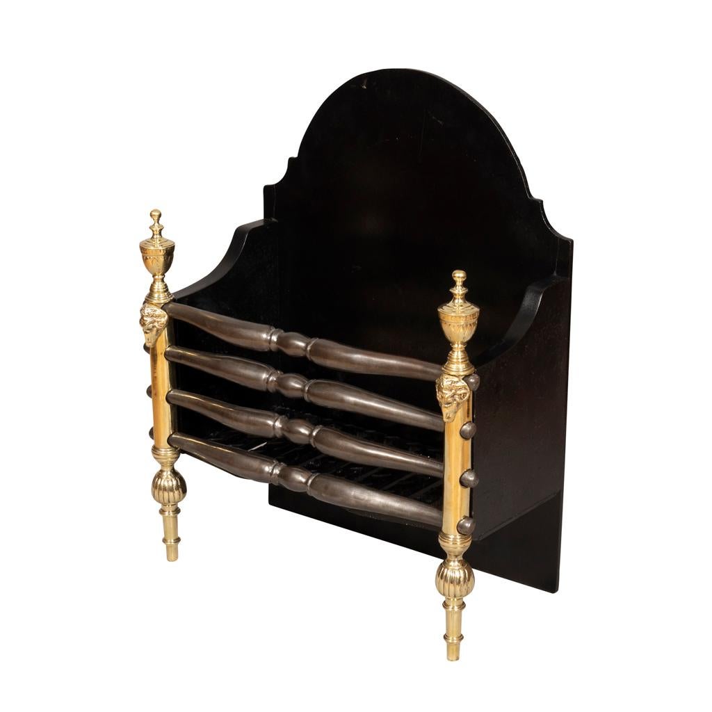 Laiton Grille de cheminée en laiton et fonte en vente
