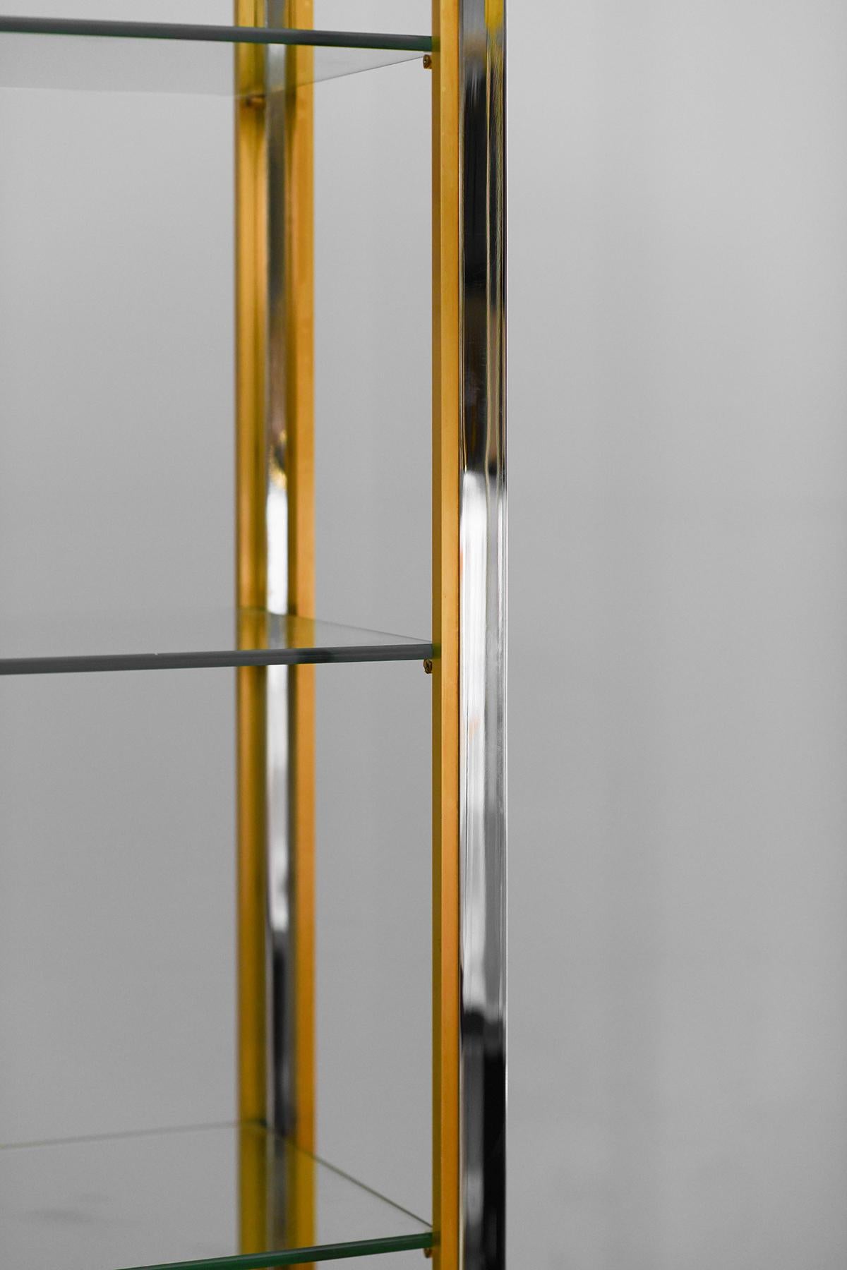 Brass and chromed metal bookcases with glass shelves, Italy 1980 For Sale 1