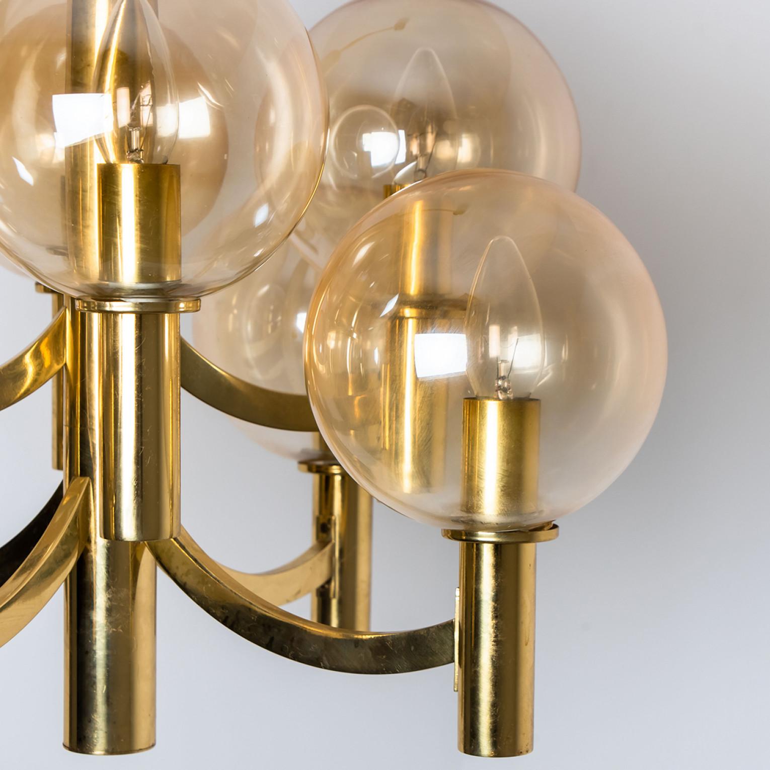 Mid-Century Modern Brass and Clear Glass Chandelier, Jakobsson, 1970s For Sale