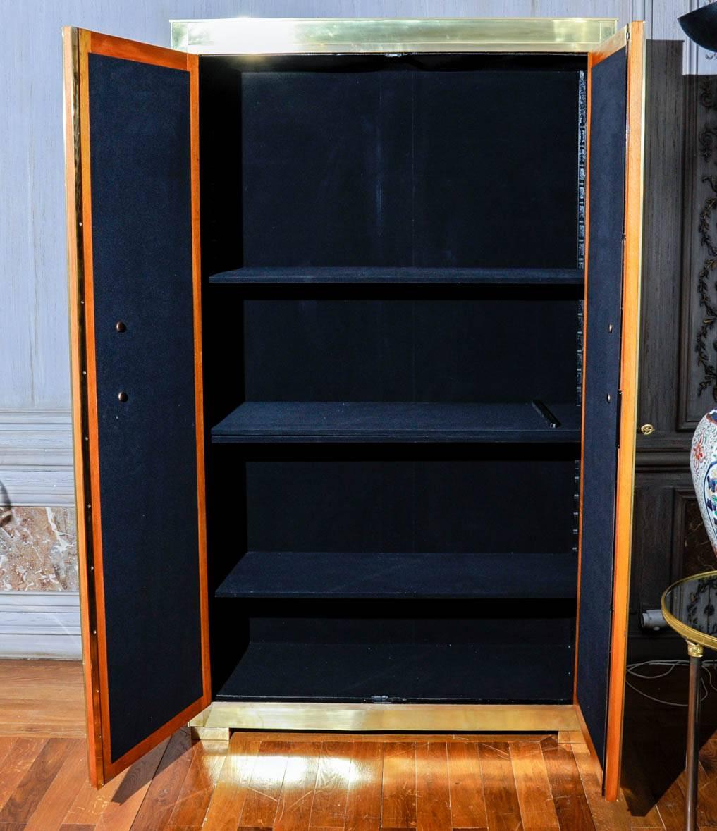 Brass and Colored Glass Cabinet In Excellent Condition In Saint-Ouen (PARIS), FR