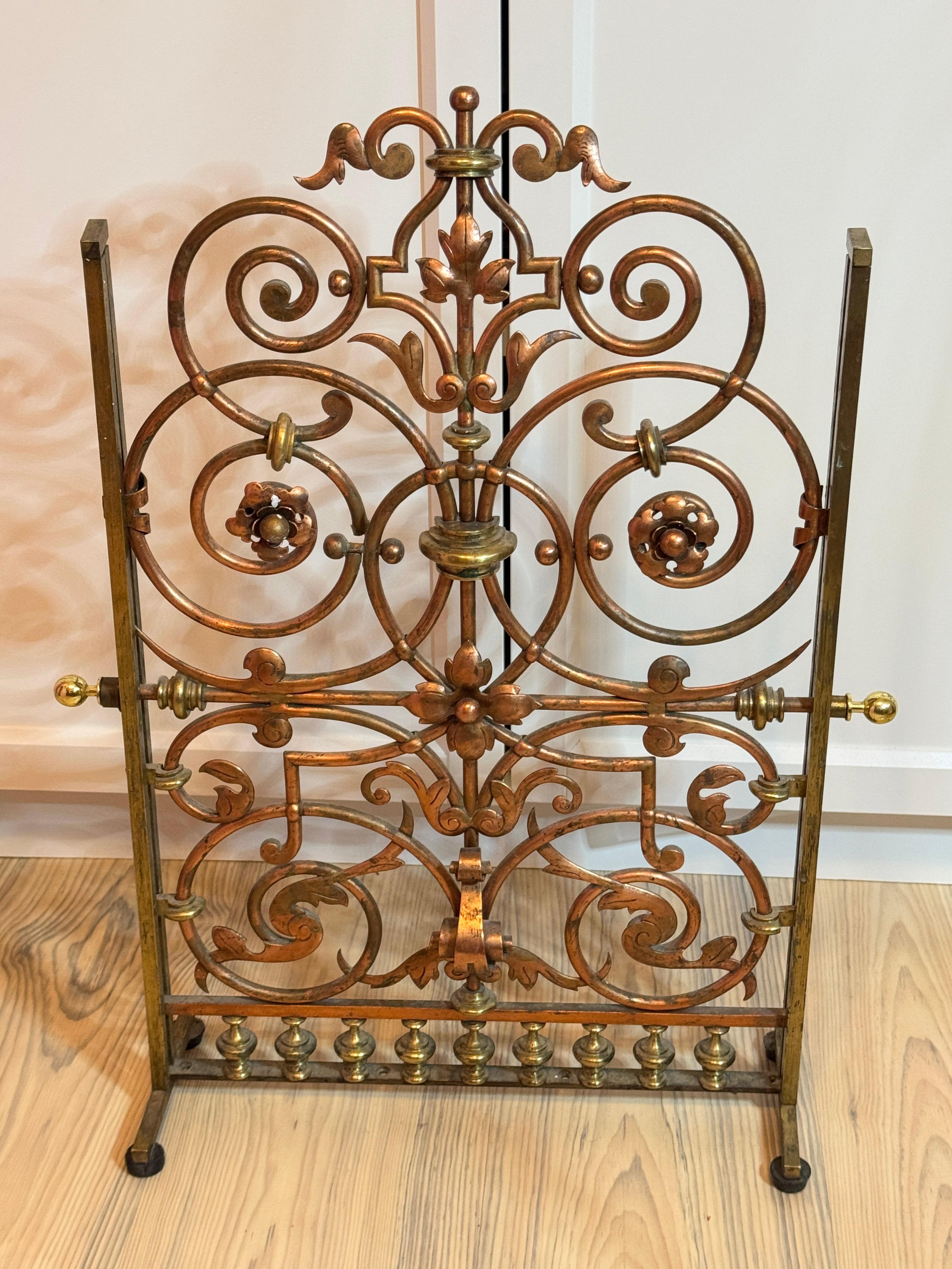 Écran de cheminée en laiton et cuivre Antique, 19e siècle en vente 4