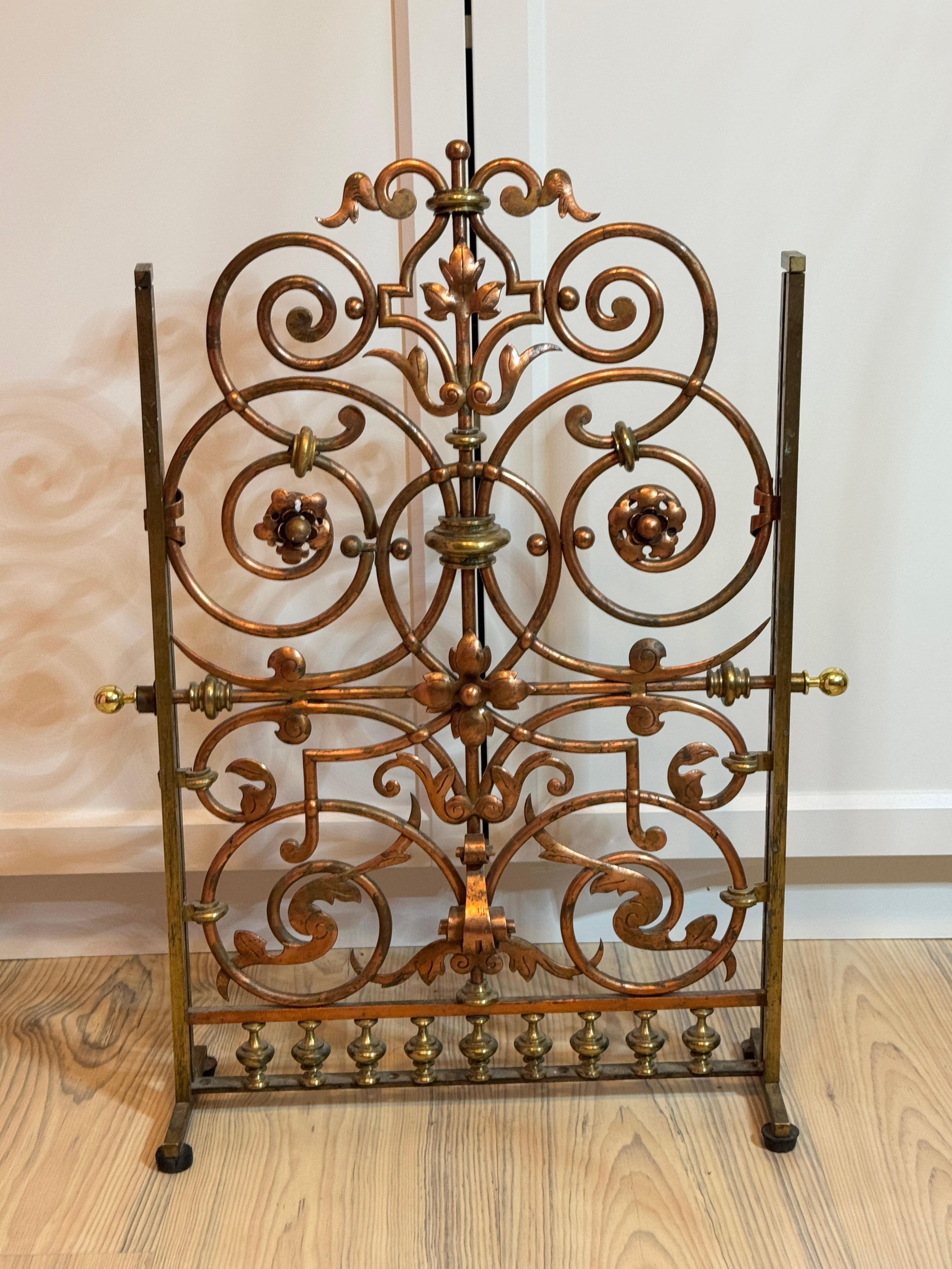 Écran de cheminée en laiton et cuivre Antique, 19e siècle en vente 5