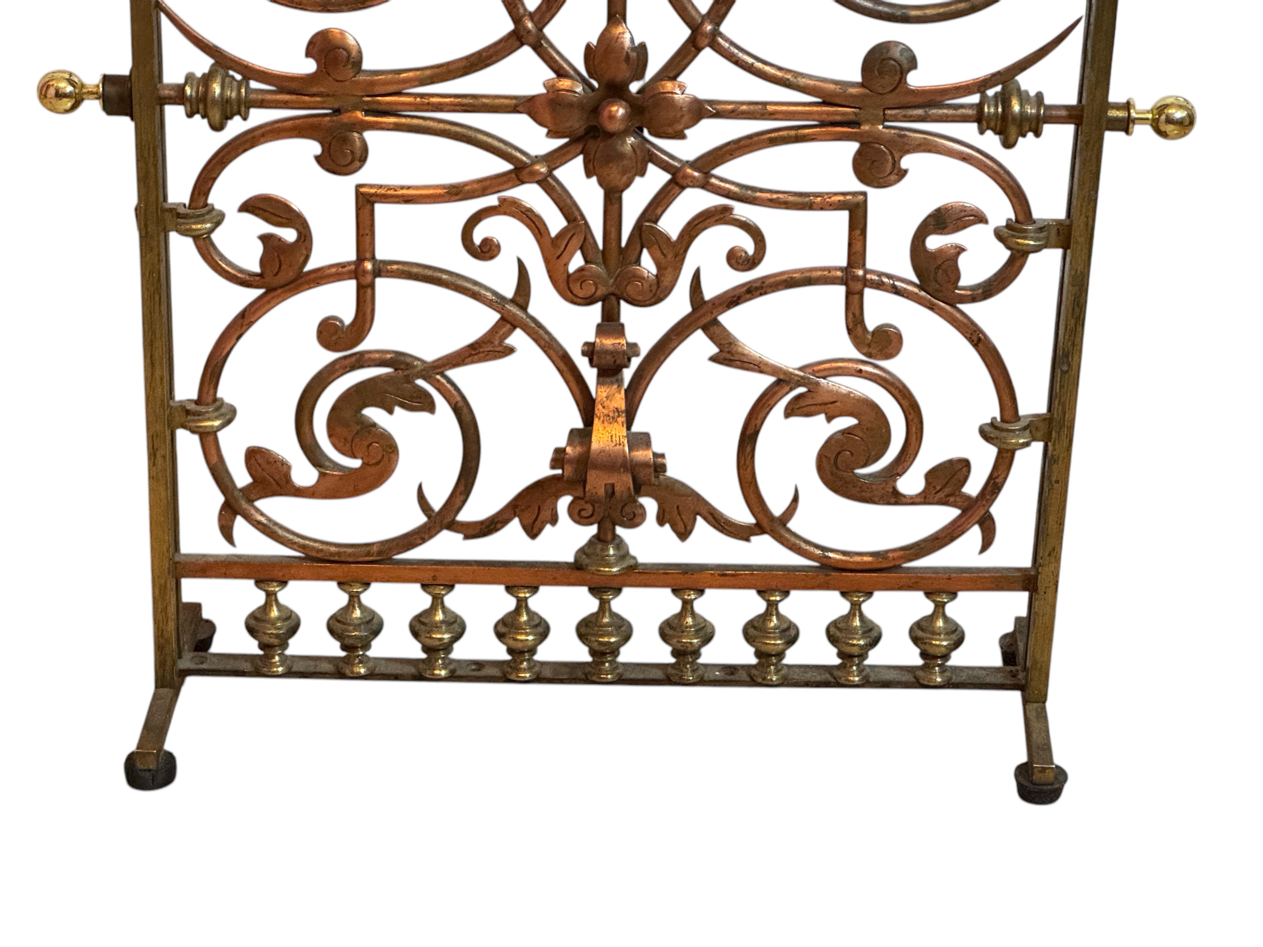 Écran de cheminée en laiton et cuivre Antique, 19e siècle Bon état - En vente à Nuernberg, DE
