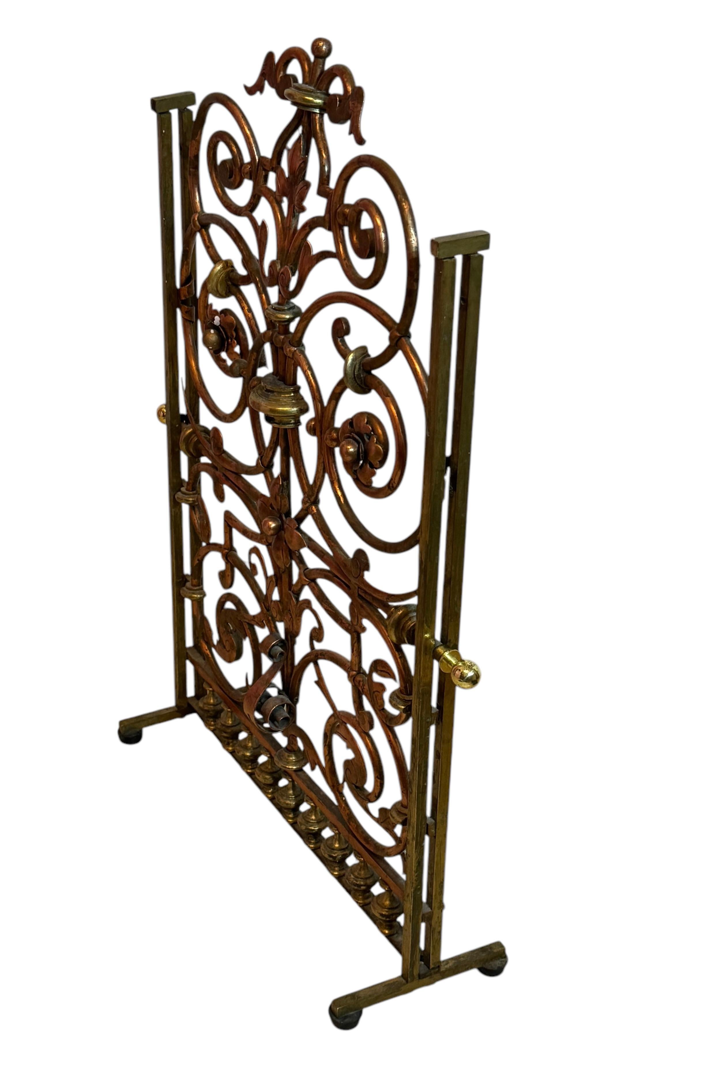 Métal Écran de cheminée en laiton et cuivre Antique, 19e siècle en vente
