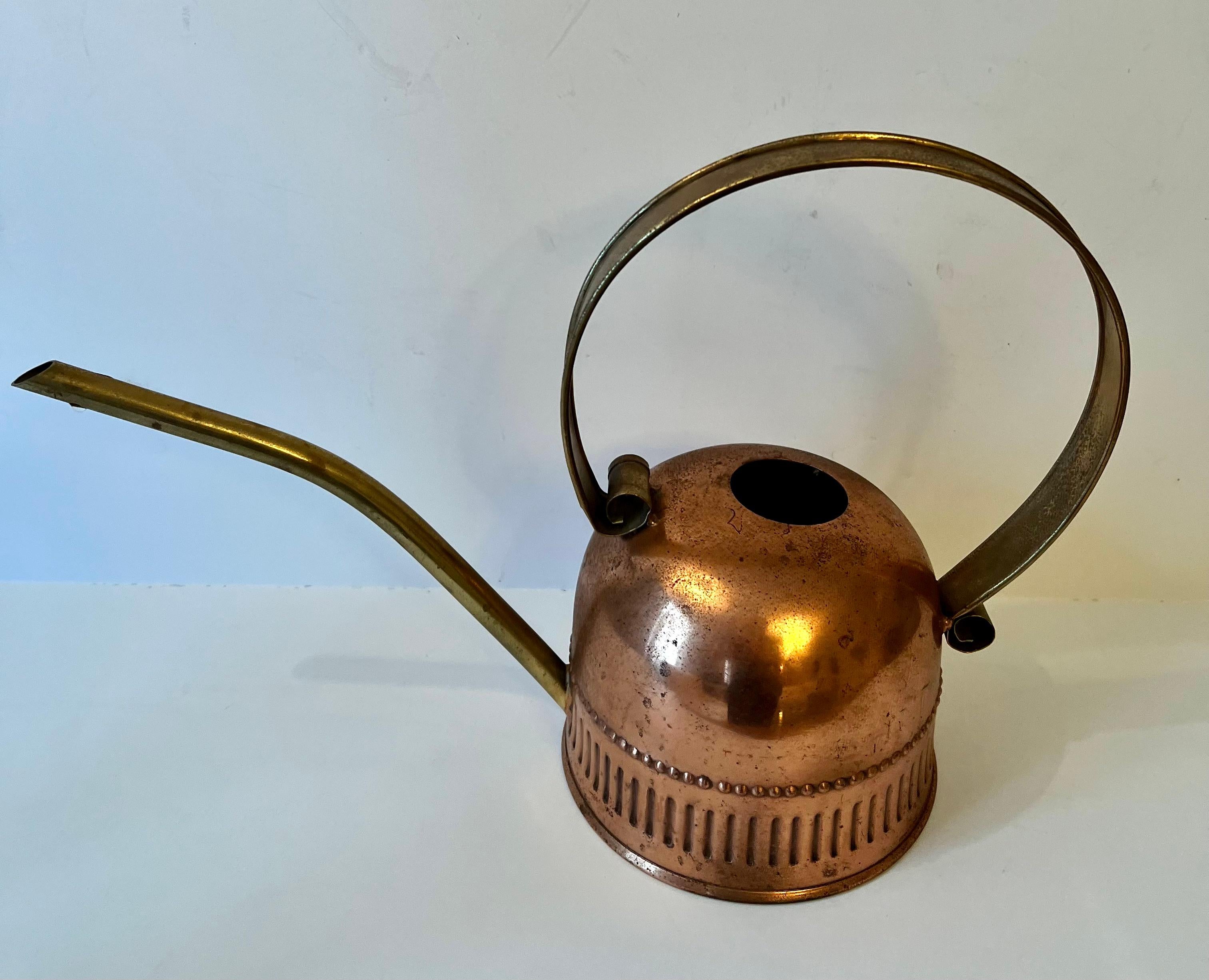 Brass and Copper Watering Can In Good Condition For Sale In Los Angeles, CA
