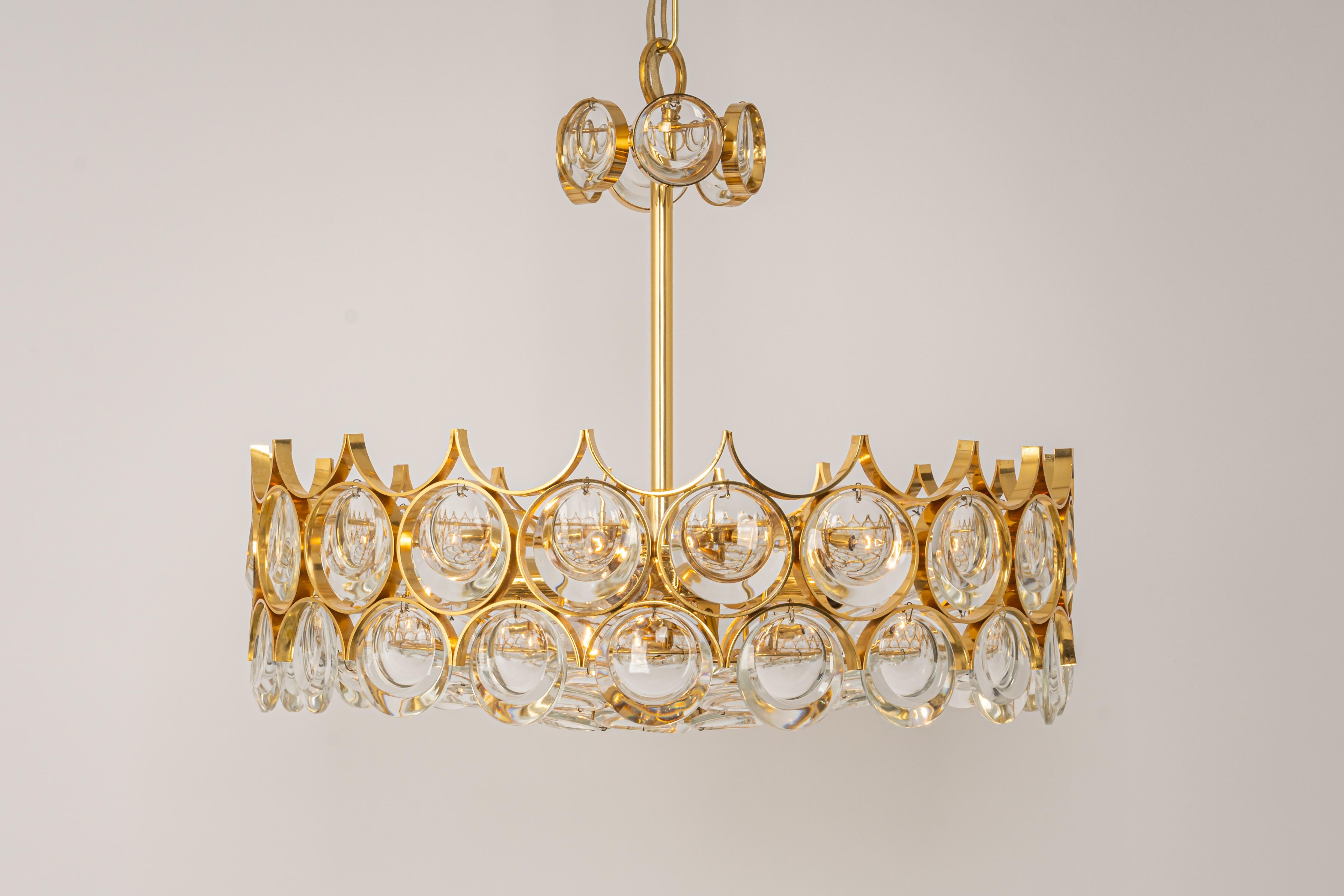 Mid-Century Modern Brass and Crystal Chandelier, Sciolari Design by Palwa, Germany, 1970s For Sale