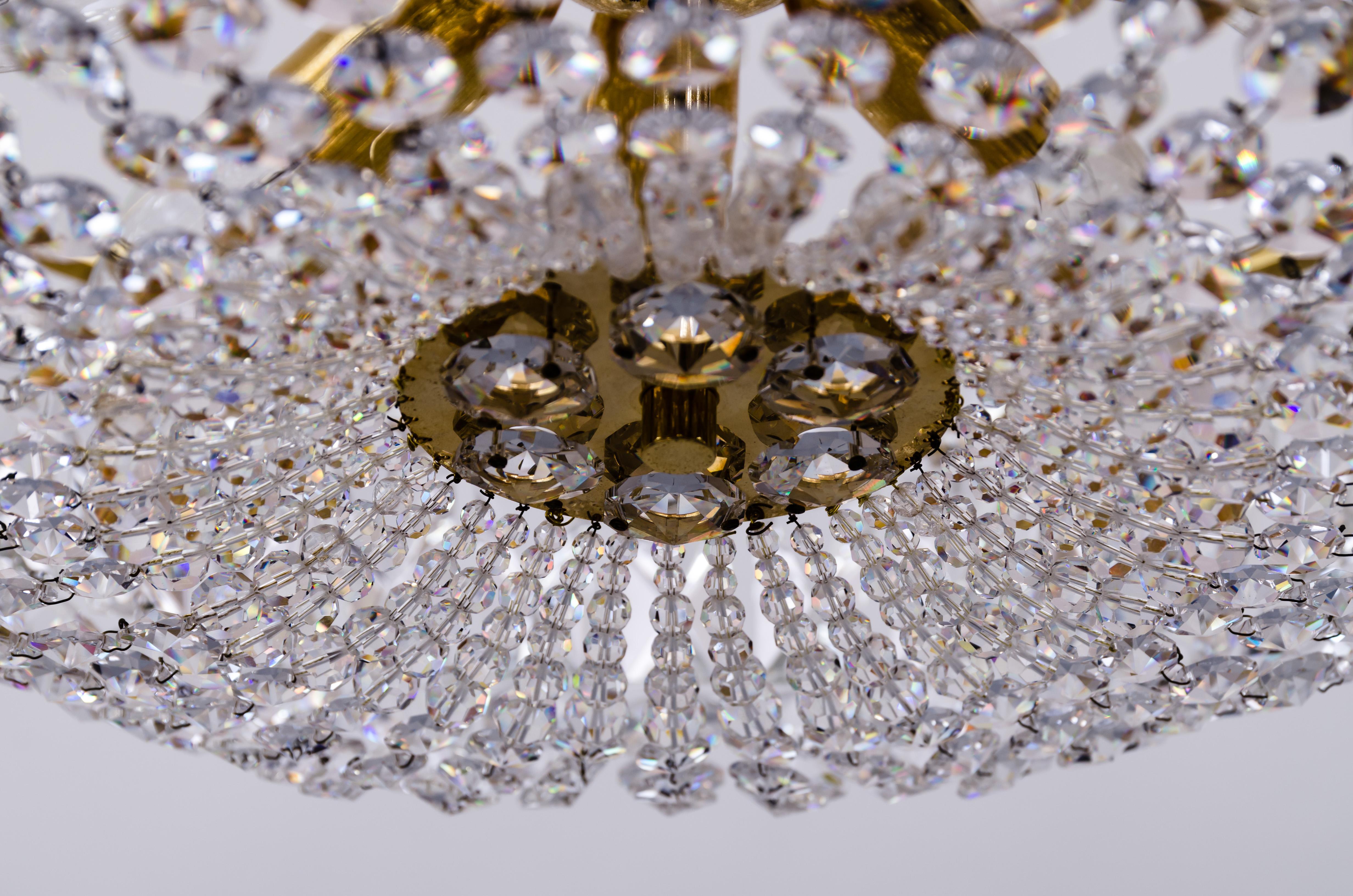 Brass and Crystal Chandelier Vienna, circa 1960s For Sale 6