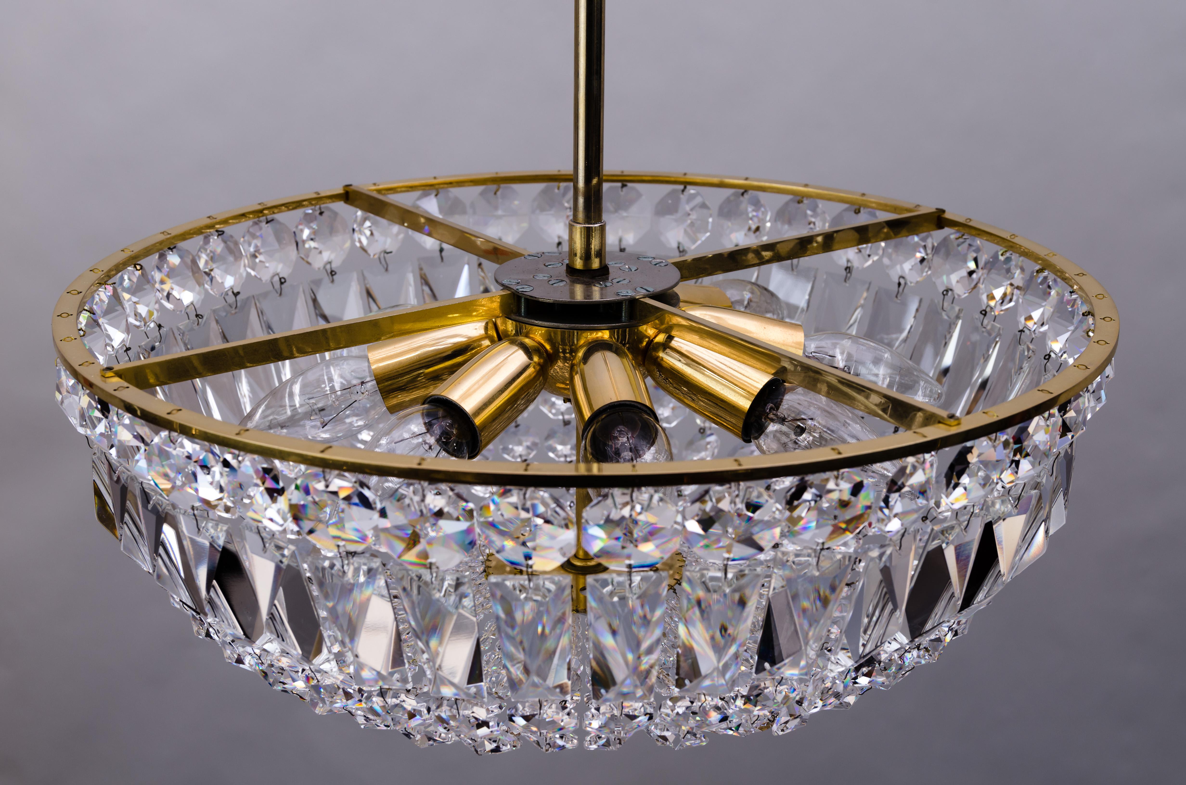 Brass and Crystal Chandelier Vienna, circa 1960s For Sale 1