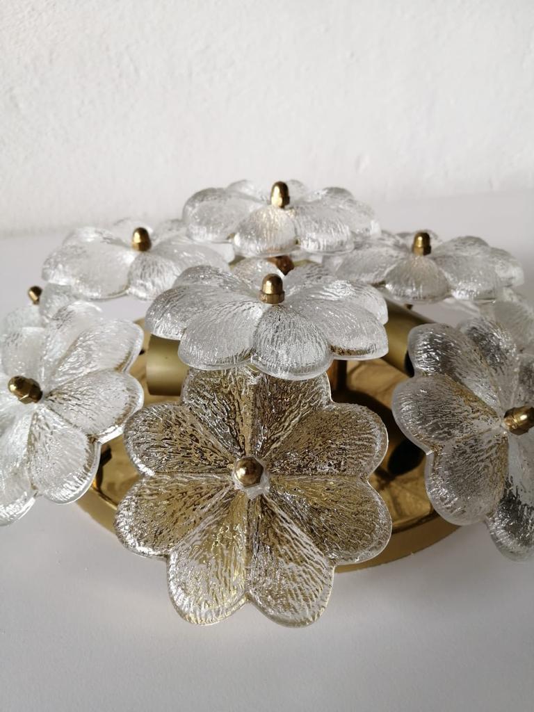 Crystal flower glass and brass ceiling lamp by Ernst Palme, 1970s, Germany.

Hollywood Regency wall or ceiling lamp.

Original label on the back.
Lamp is in good condition. No damage, no crack.
Wear consistent with age and use
This lamp works