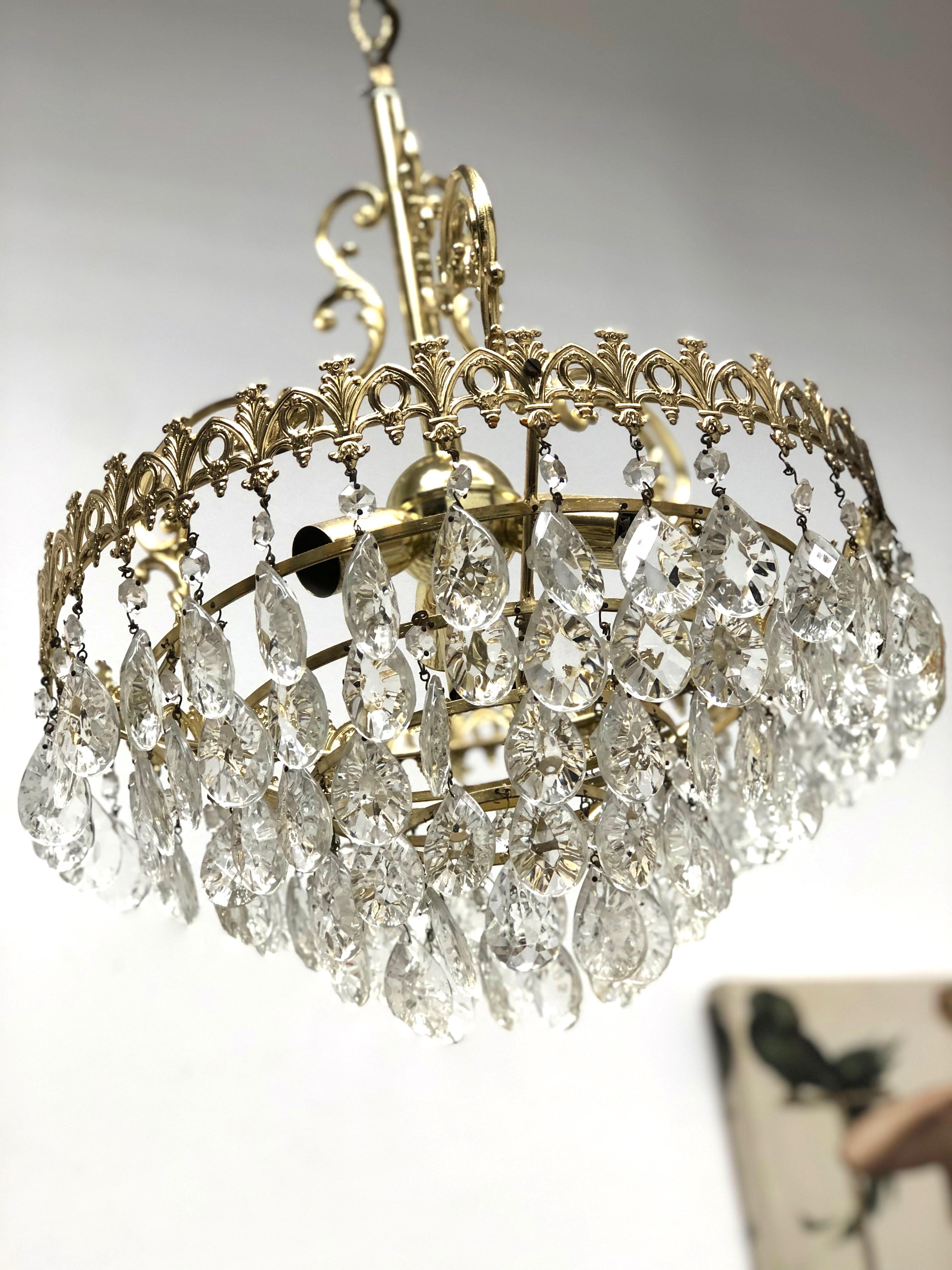 Brass and Crystal Glass Hollywood Regency Style Chandelier, Germany, 1960s For Sale 4