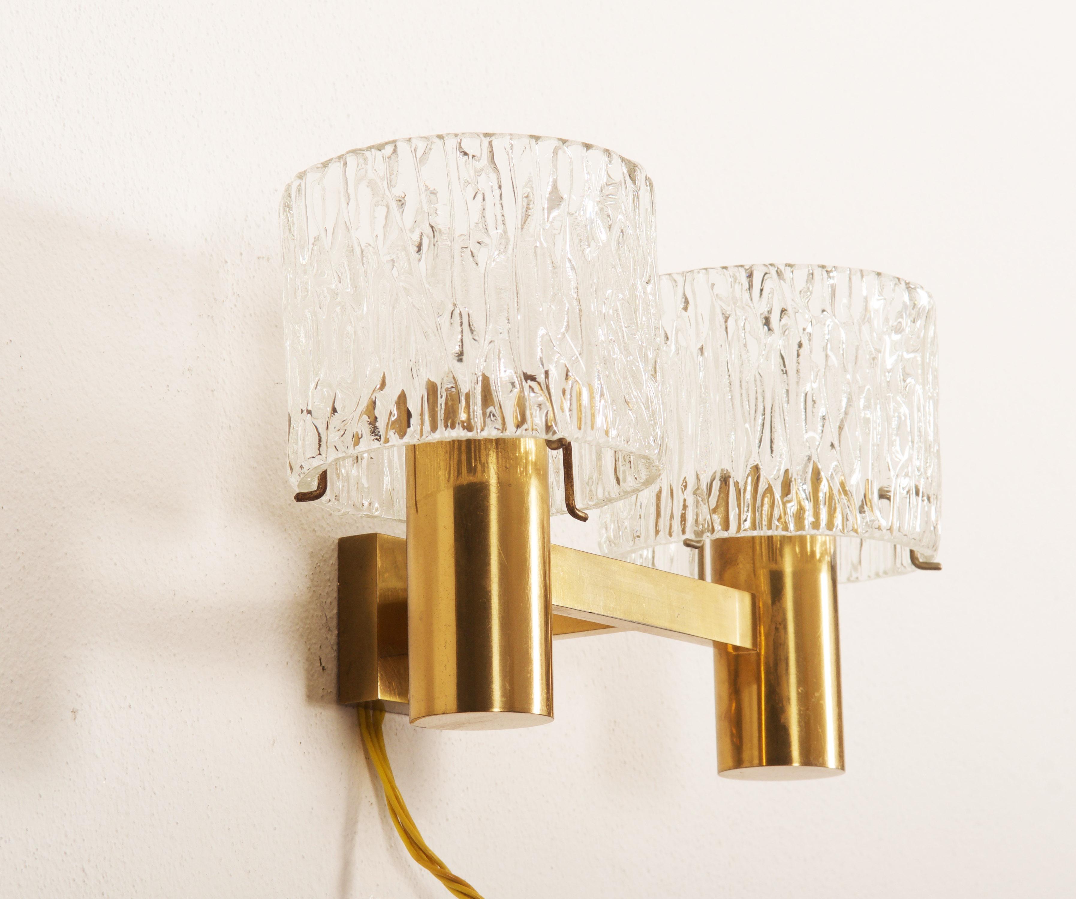 Mid-20th Century Brass and Crystal Wall Lamps Designed by Carl Fagerlund for Orrefors Set of Two For Sale