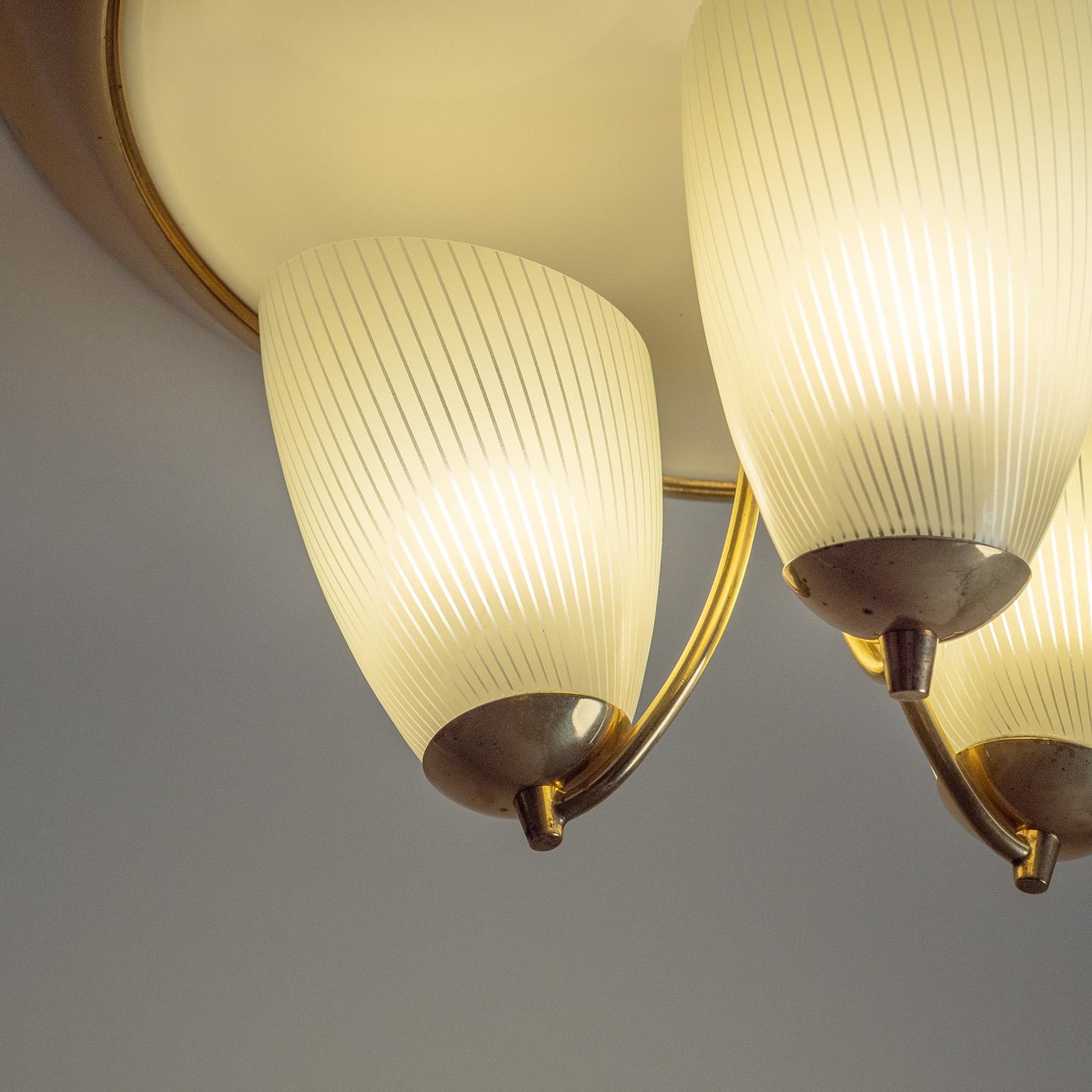 Allemand Monture affleurante en laiton et verre émaillé, années 1950 en vente