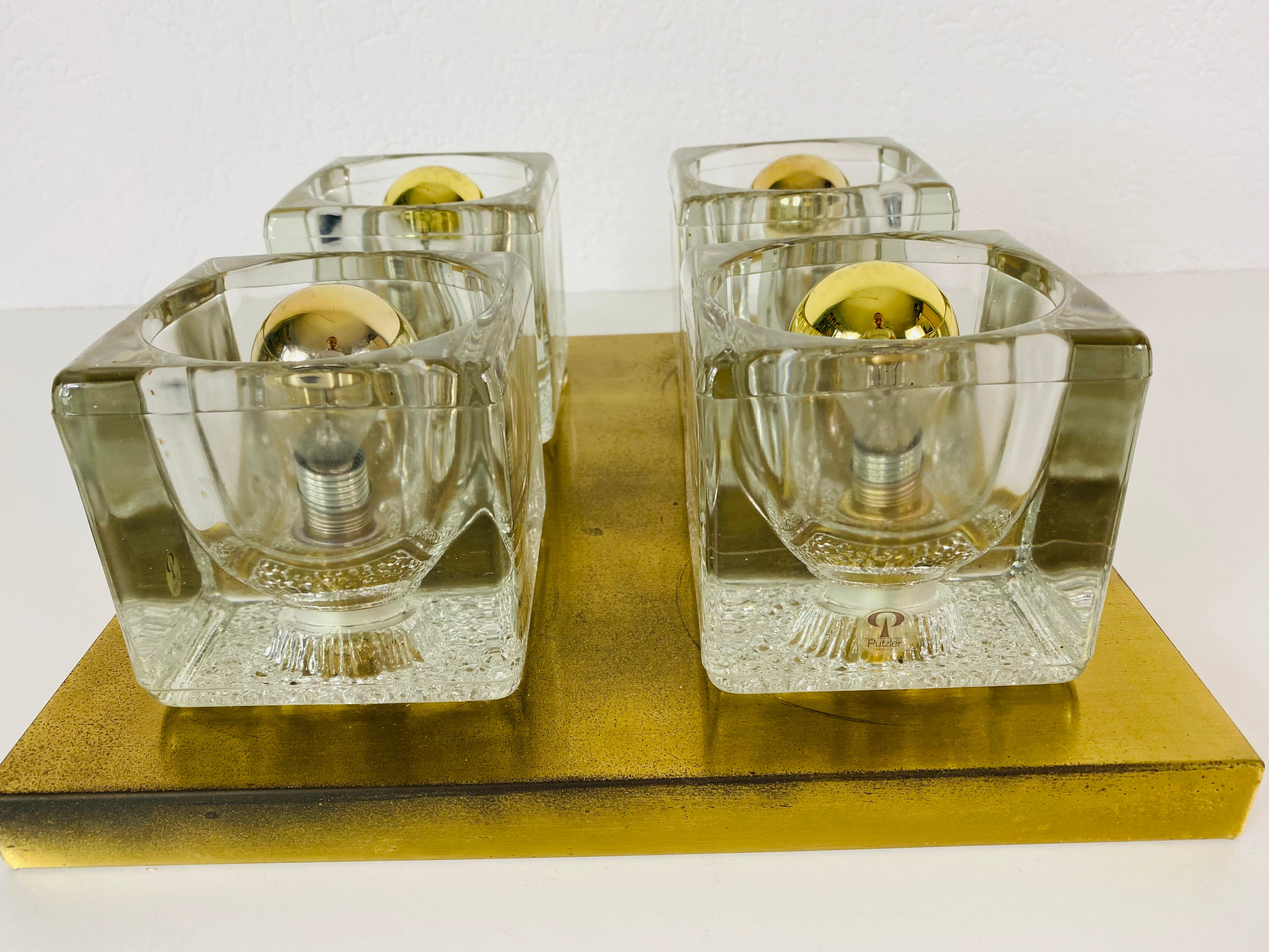 Brass and Frosted Ice Glass Cube Flush Mount by Peill & Putzler, 1970s In Good Condition For Sale In Hagenbach, DE