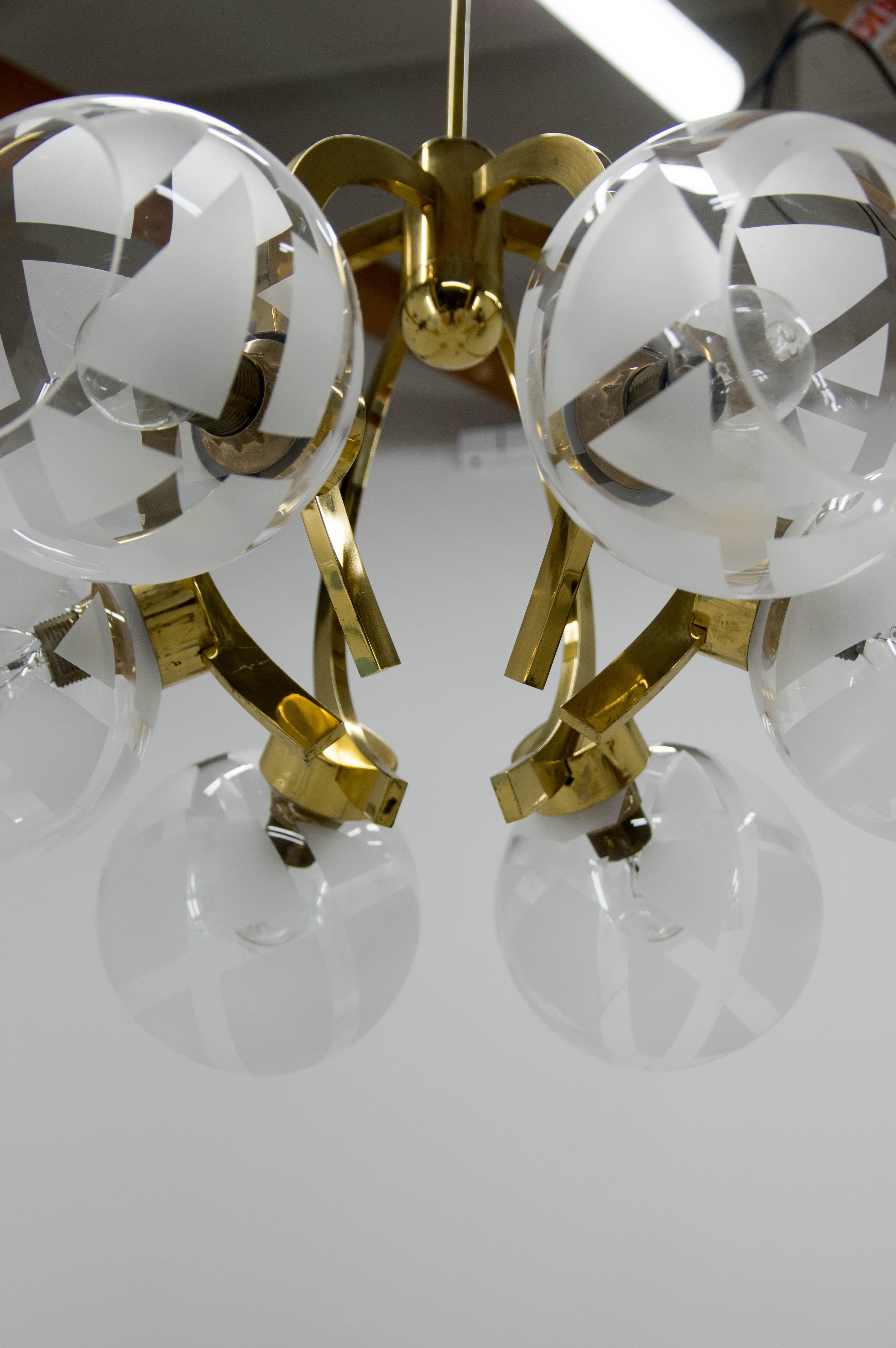 Mid-20th Century Brass and Glass 6-flamming Chandelier, 1980s For Sale