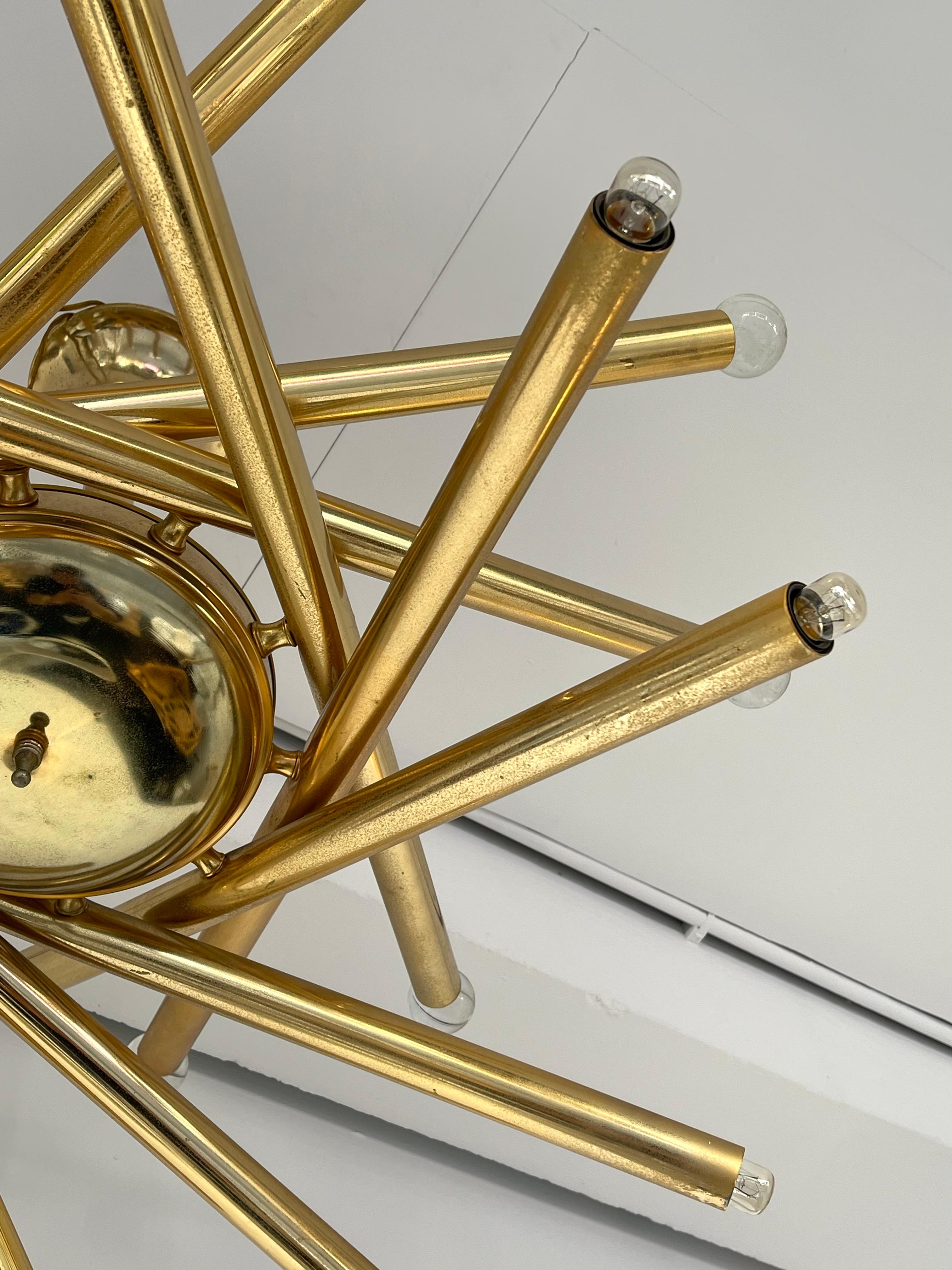 Brass and Glass Ball Sputnik Fireworks Chandelier, Italy, 1950s In Good Condition In SAINT-OUEN, FR