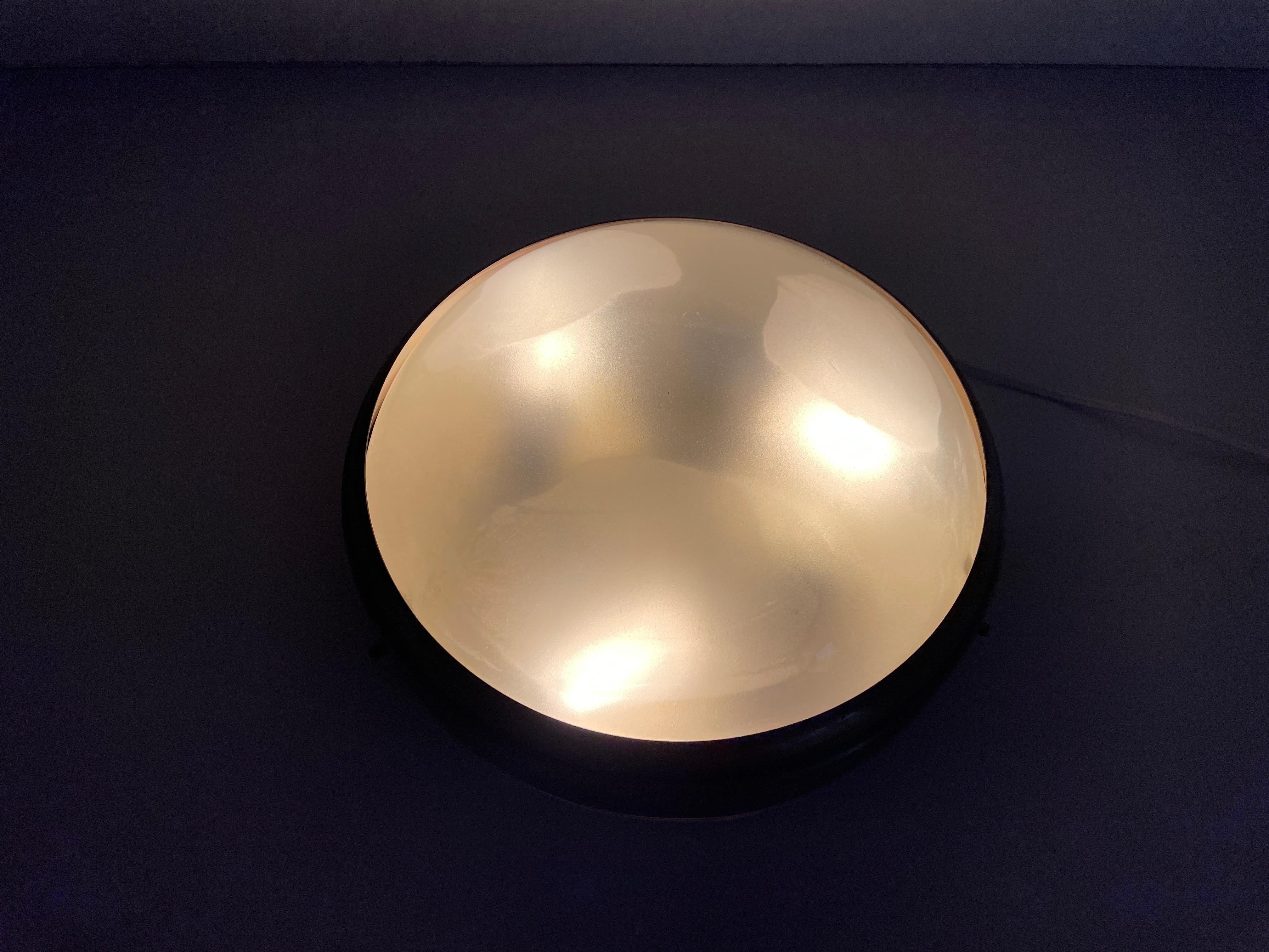 Brass and Glass Ceiling Lamp Flush Mount, 1960s, Italy For Sale 7