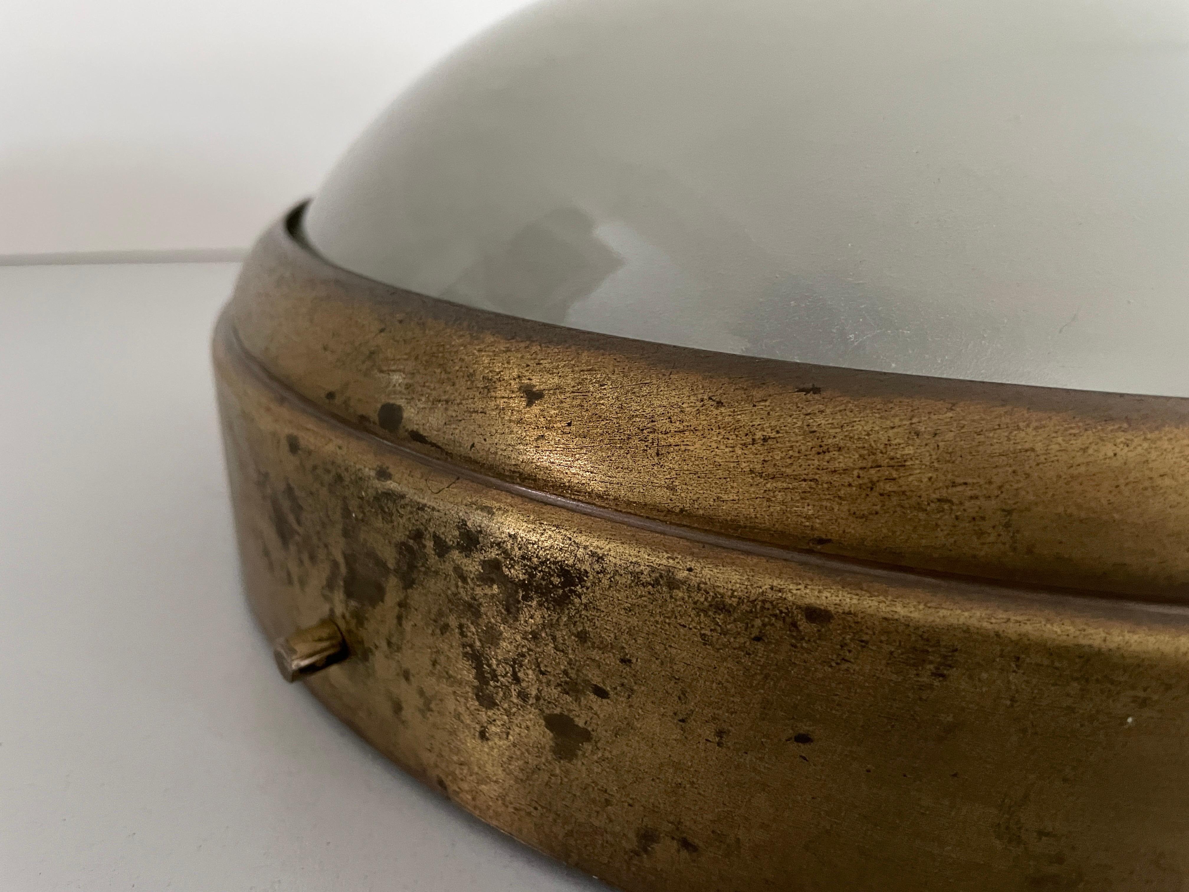 Brass and Glass Ceiling Lamp Flush Mount, 1960s, Italy For Sale 1