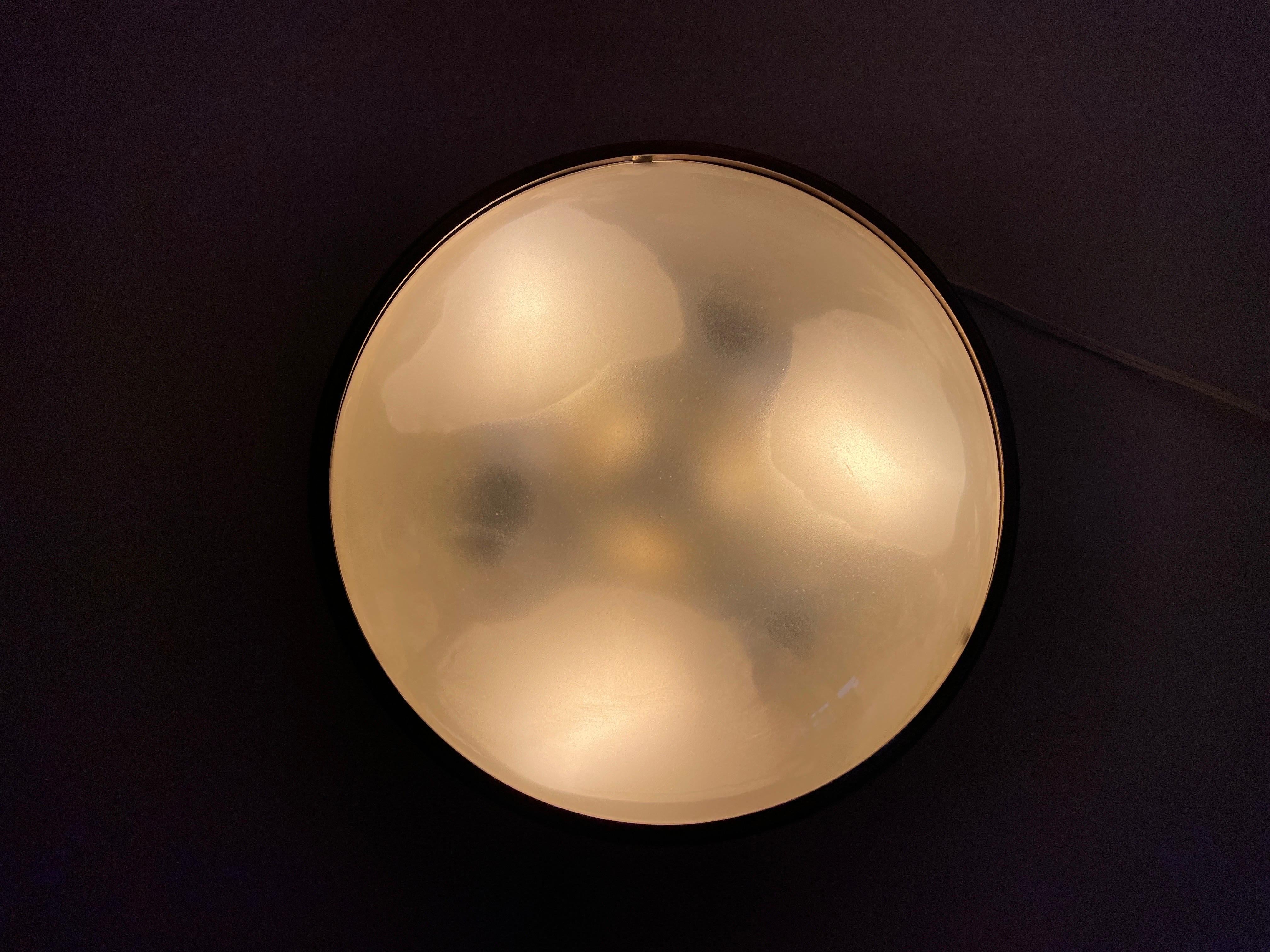 Brass and Glass Ceiling Lamp Flush Mount, 1960s, Italy For Sale 3