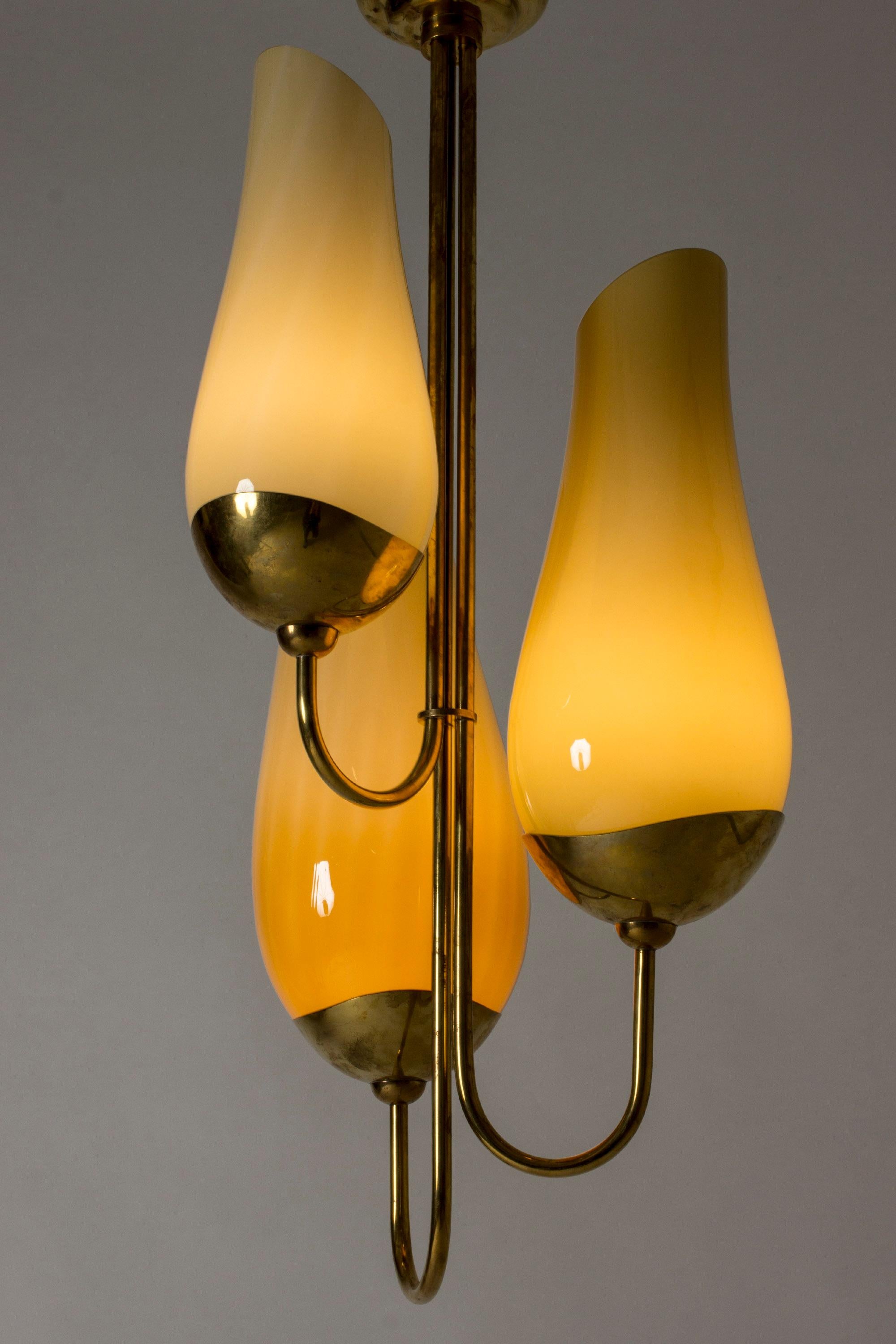 Scandinavian Modern Brass and Glass Cgandelier by Paavo Tynell and Gunnel Nyman for Taito Oy, 1940s For Sale