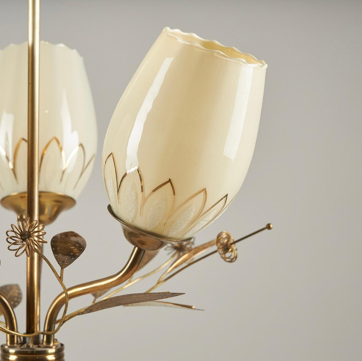 Finnish Brass and Glass Chandelier, Attribuited to Paavo Tynell for Itsu, Finland, 1950 For Sale