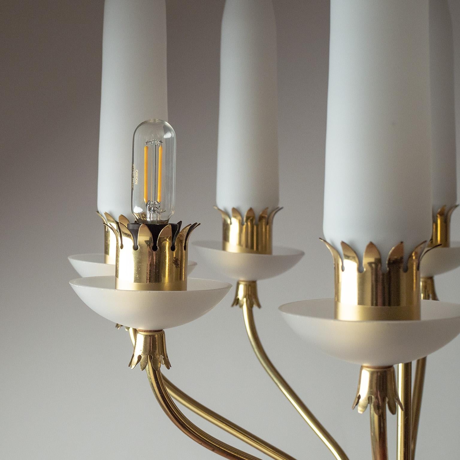 Metà XX secolo Lampadario in ottone e vetro di Falkenbergs, circa 1960 in vendita