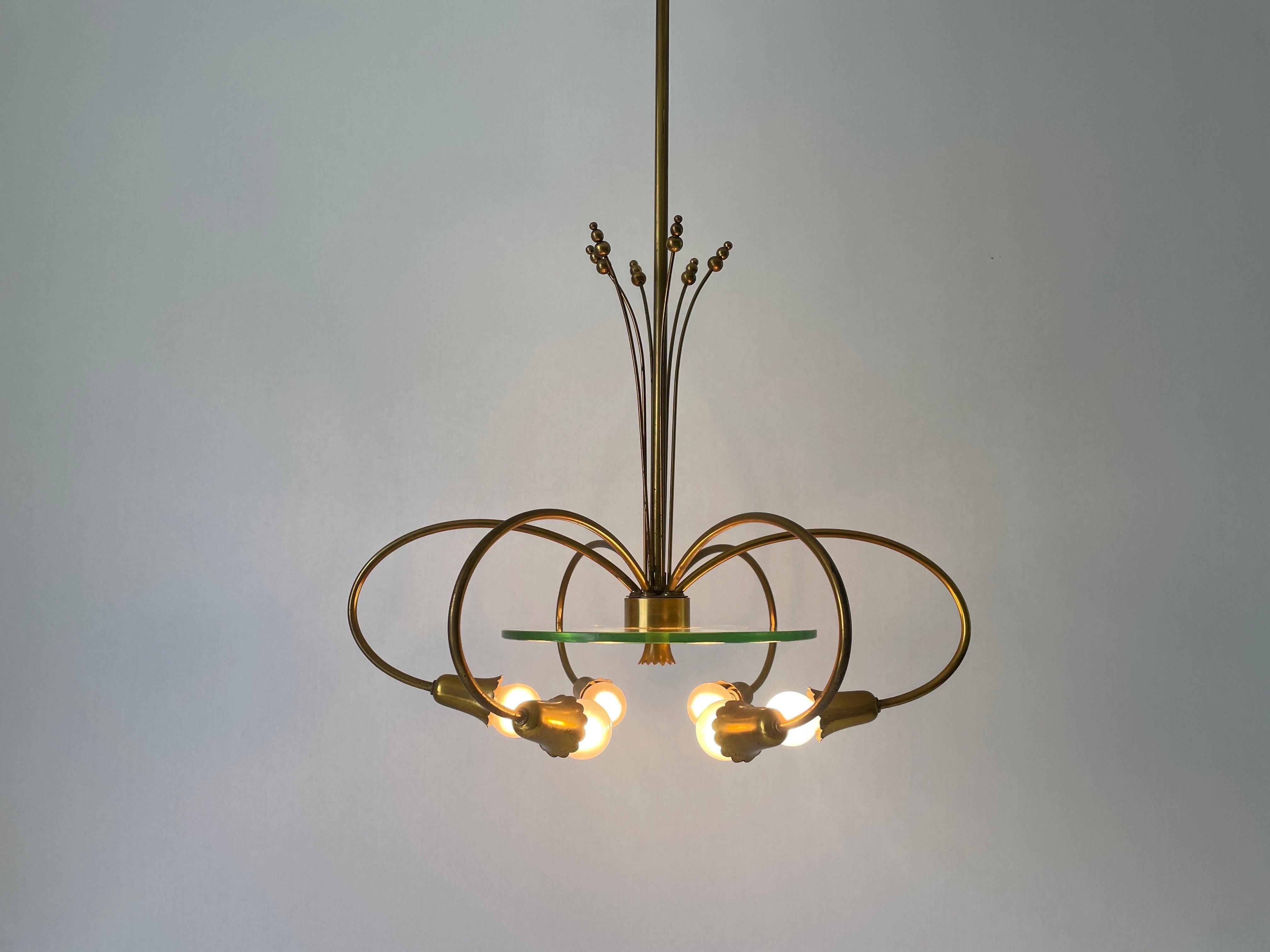 Araña de latón y cristal, al estilo de Pietro Chiesa, años 50, Italia en venta 3