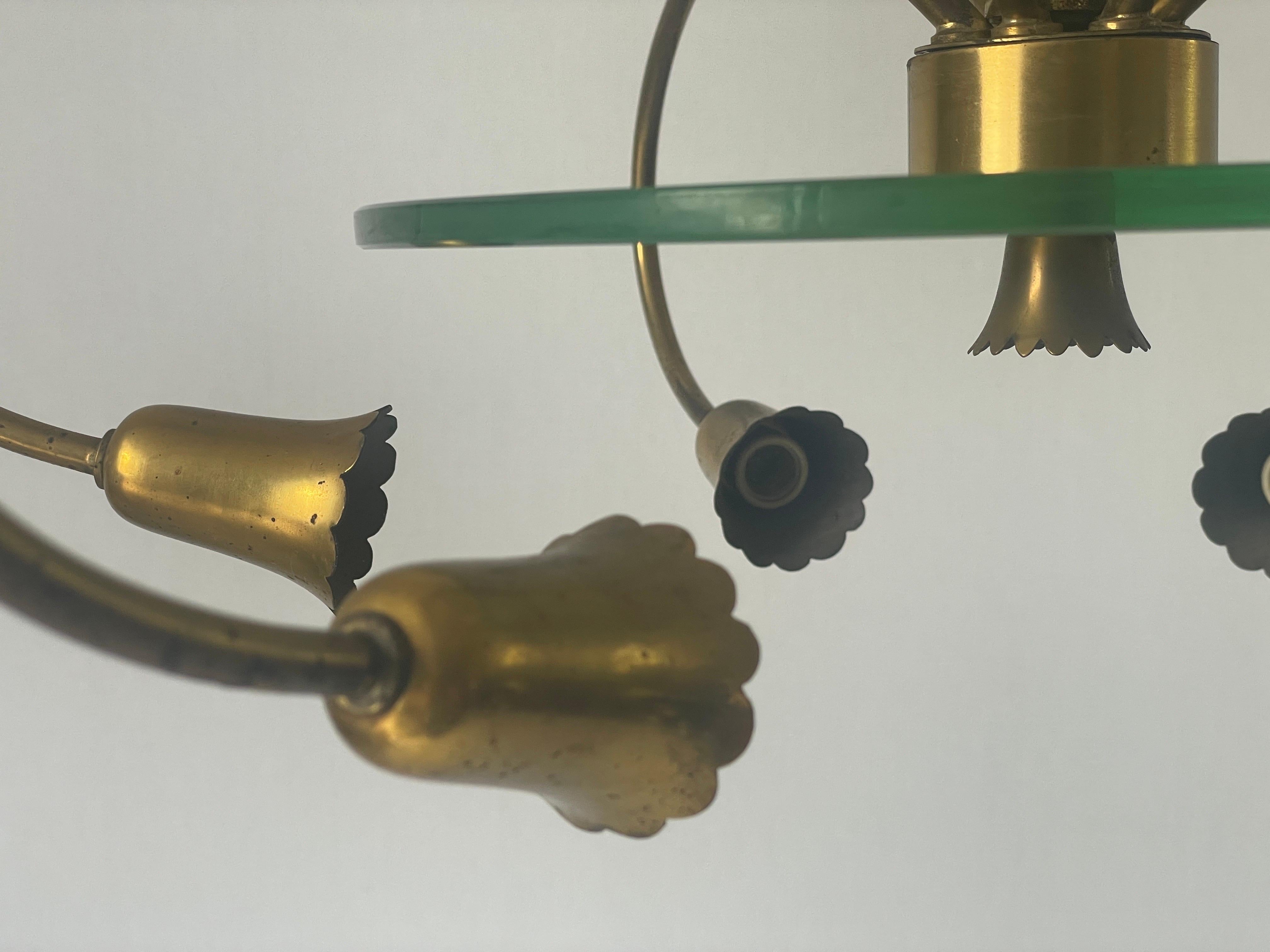 Araña de latón y cristal, al estilo de Pietro Chiesa, años 50, Italia en venta 4