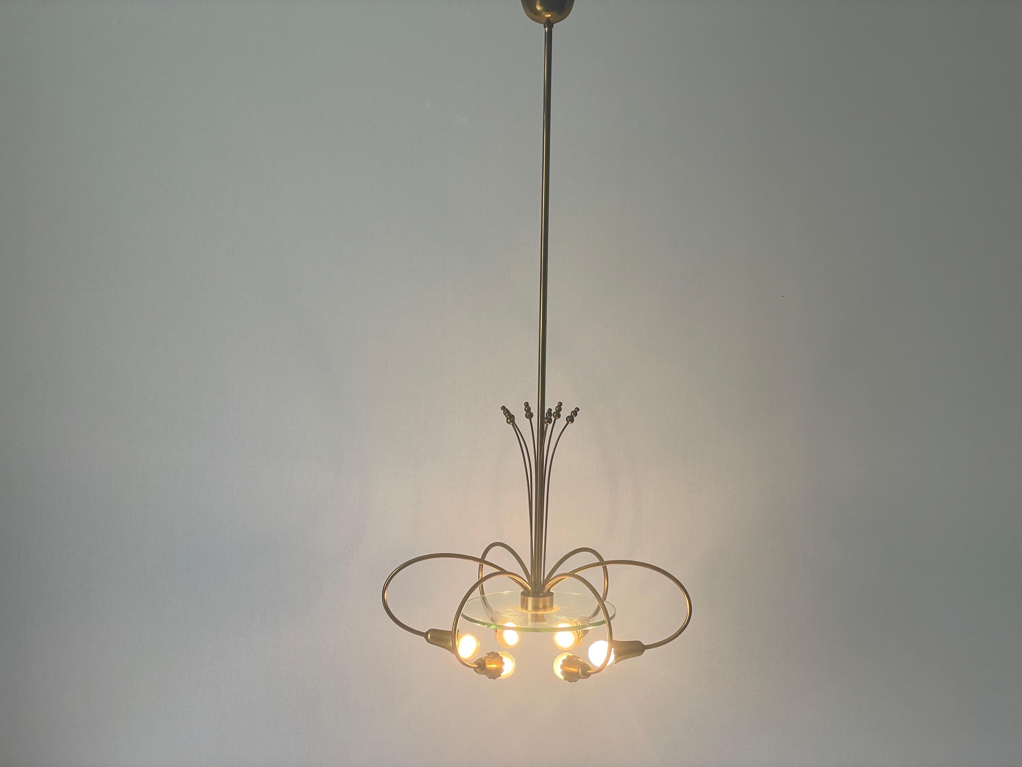 Araña de latón y cristal, al estilo de Pietro Chiesa, años 50, Italia en venta 7