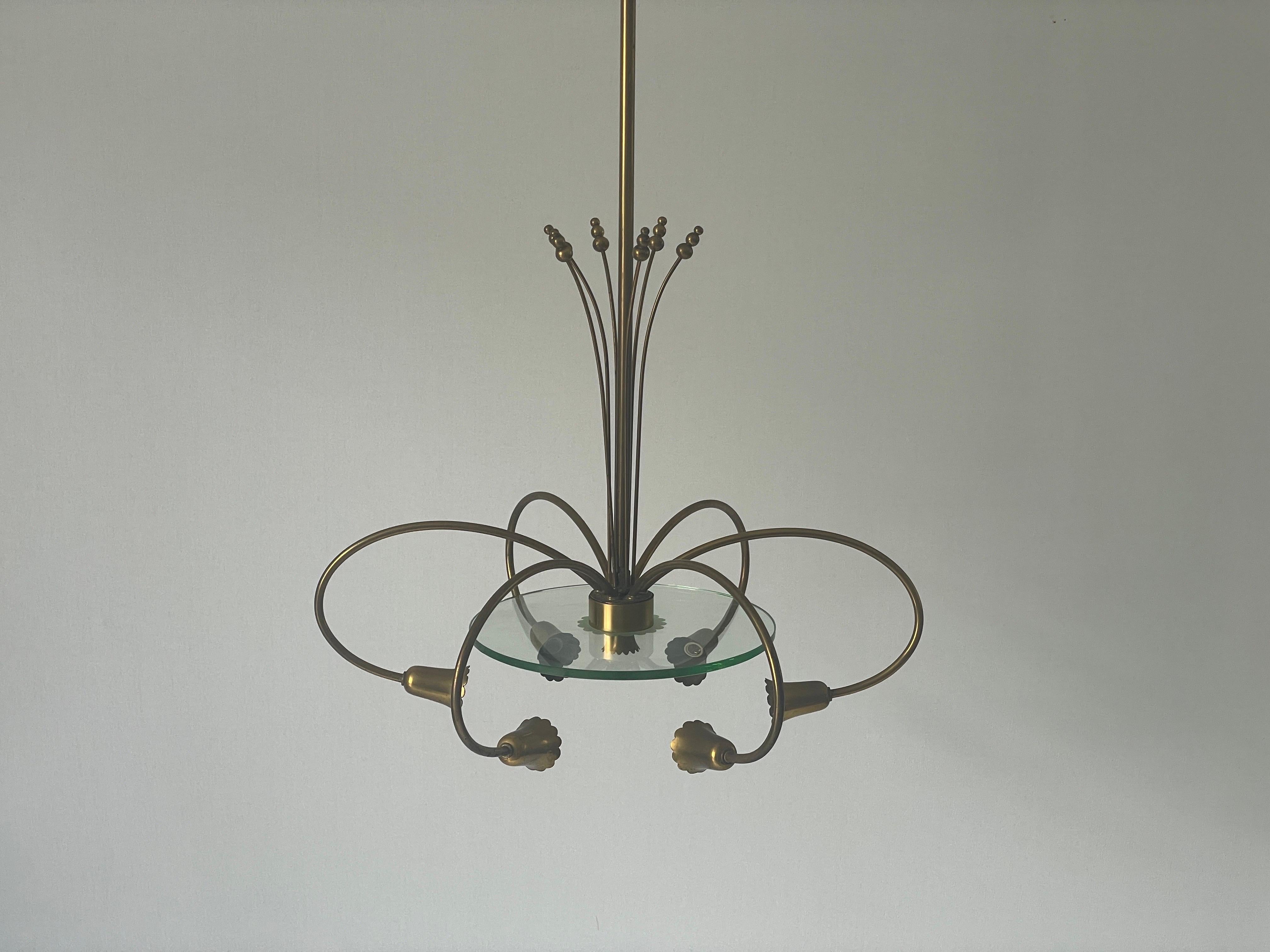 Araña de latón y cristal, al estilo de Pietro Chiesa, años 50, Italia Moderno de mediados de siglo en venta