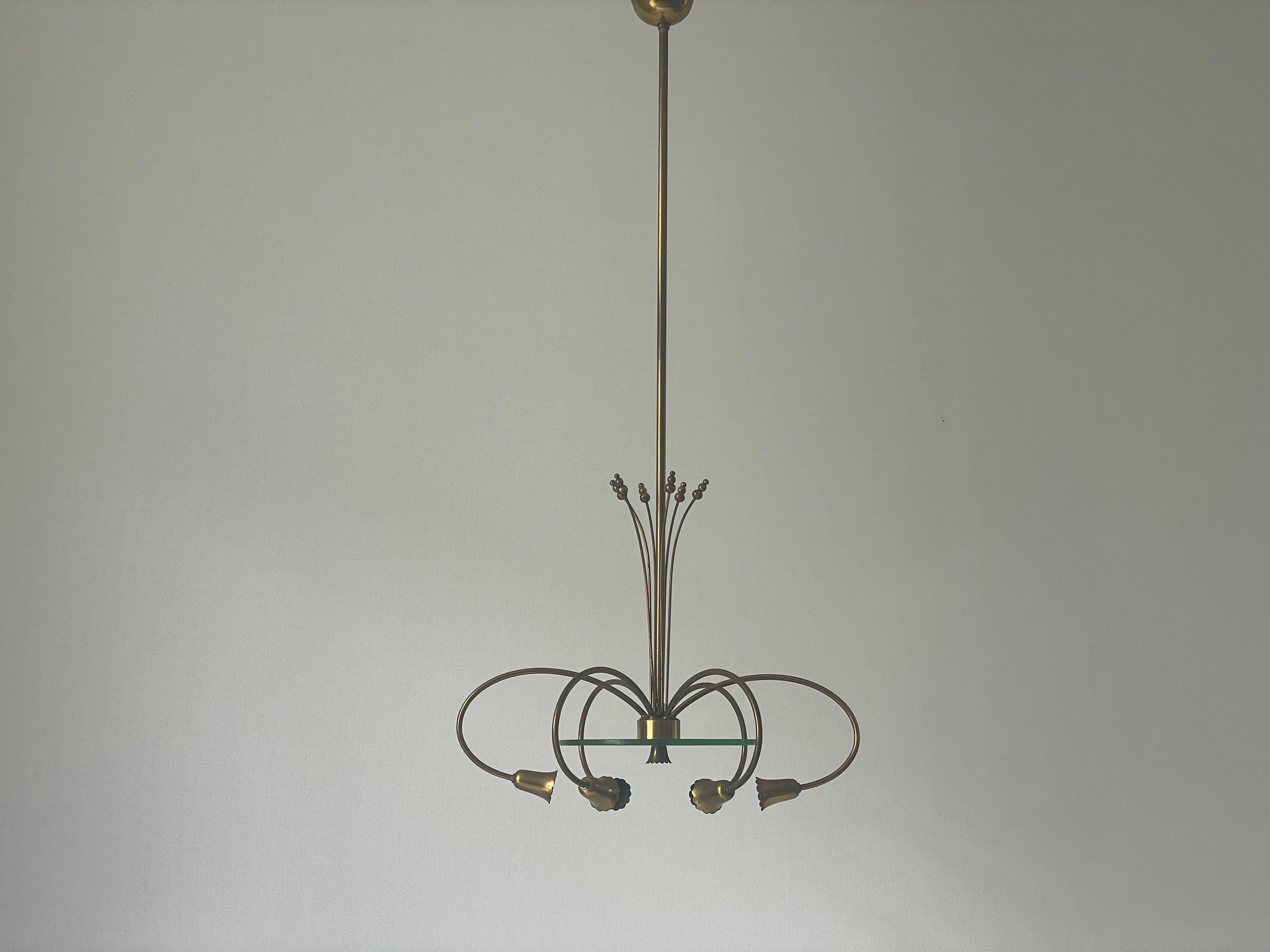 Araña de latón y cristal, al estilo de Pietro Chiesa, años 50, Italia Italiano en venta