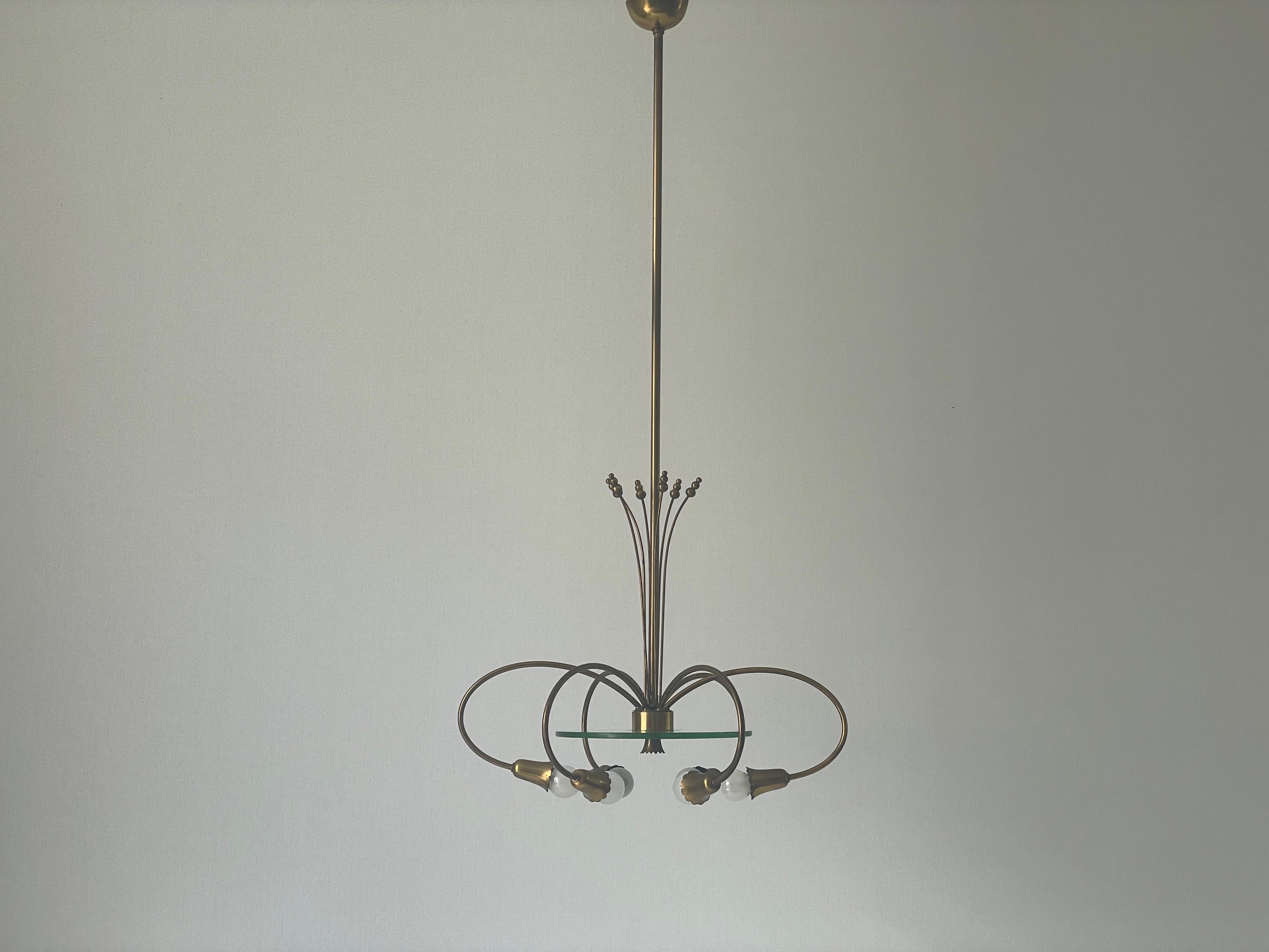 Araña de latón y cristal, al estilo de Pietro Chiesa, años 50, Italia mediados del siglo XX en venta