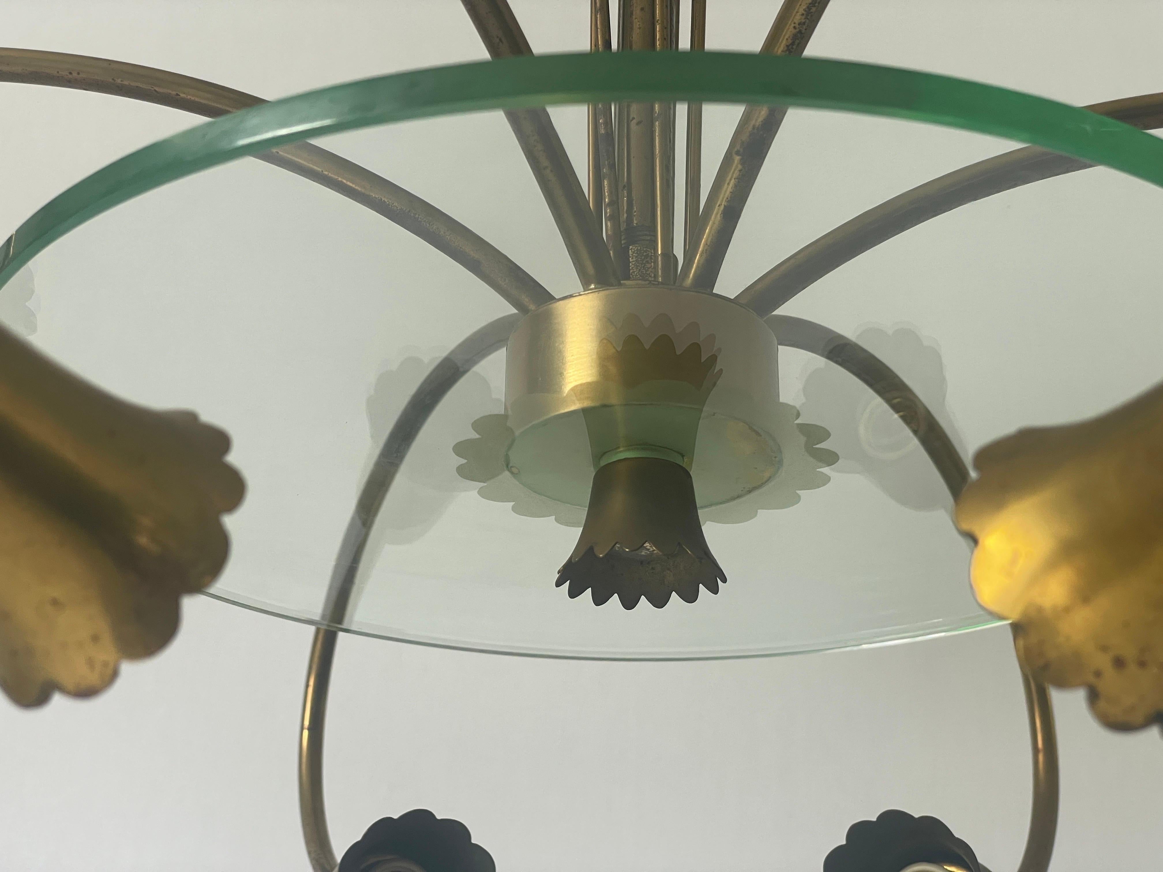 Araña de latón y cristal, al estilo de Pietro Chiesa, años 50, Italia en venta 2