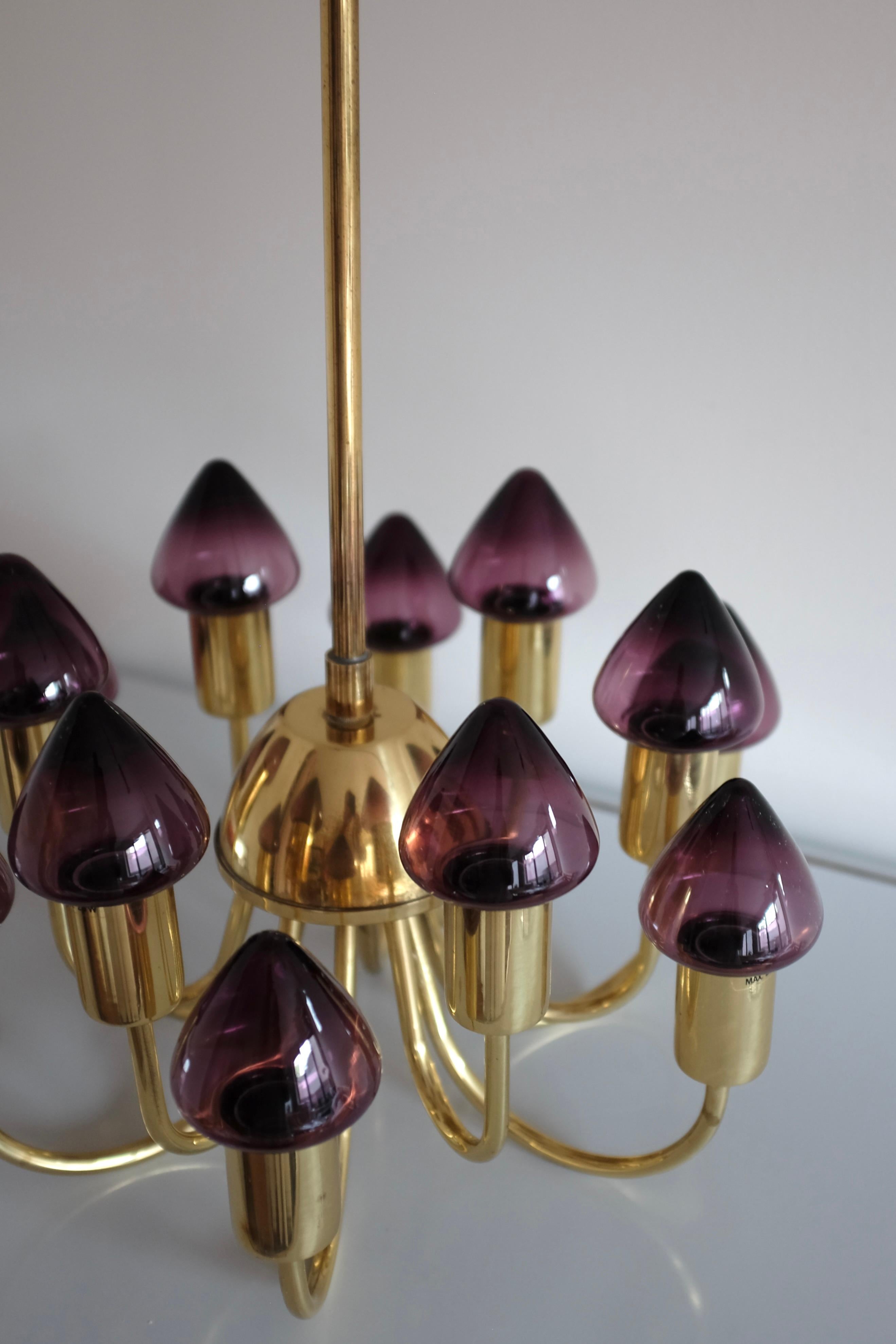 Lampadario in ottone e vetro T-808 di Hans-Agne Jakobsson In condizioni buone in vendita a New York, NY