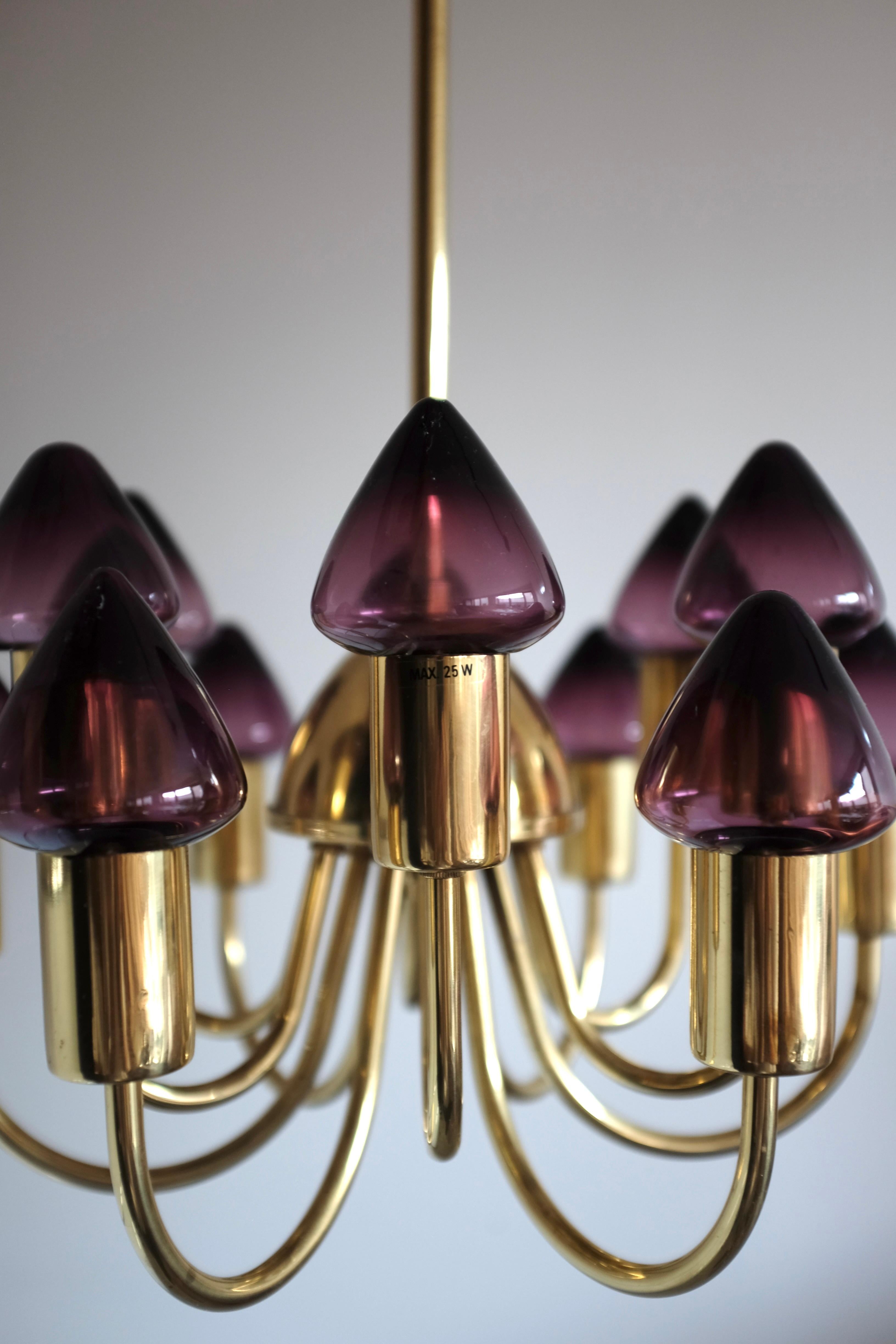 Ottone Lampadario in ottone e vetro T-808 di Hans-Agne Jakobsson in vendita